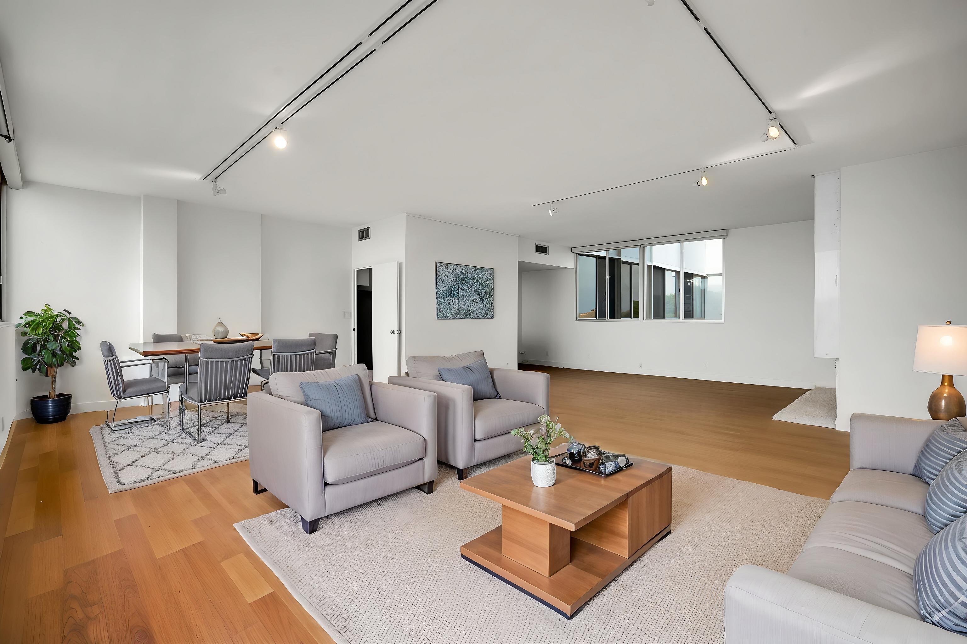  17352 W Sunset Blvd - 物件實景