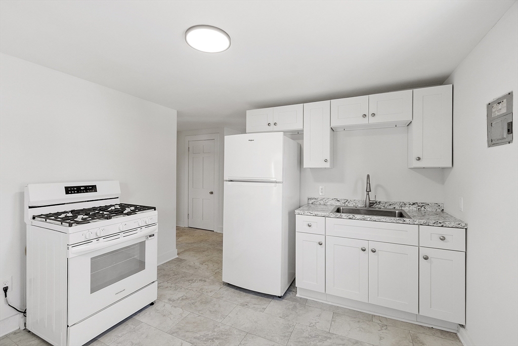 Fitchburg, Massachusetts, 01420, United States, 6 Bedrooms Bedrooms, ,3 BathroomsBathrooms,Residential,For Sale,1925075
