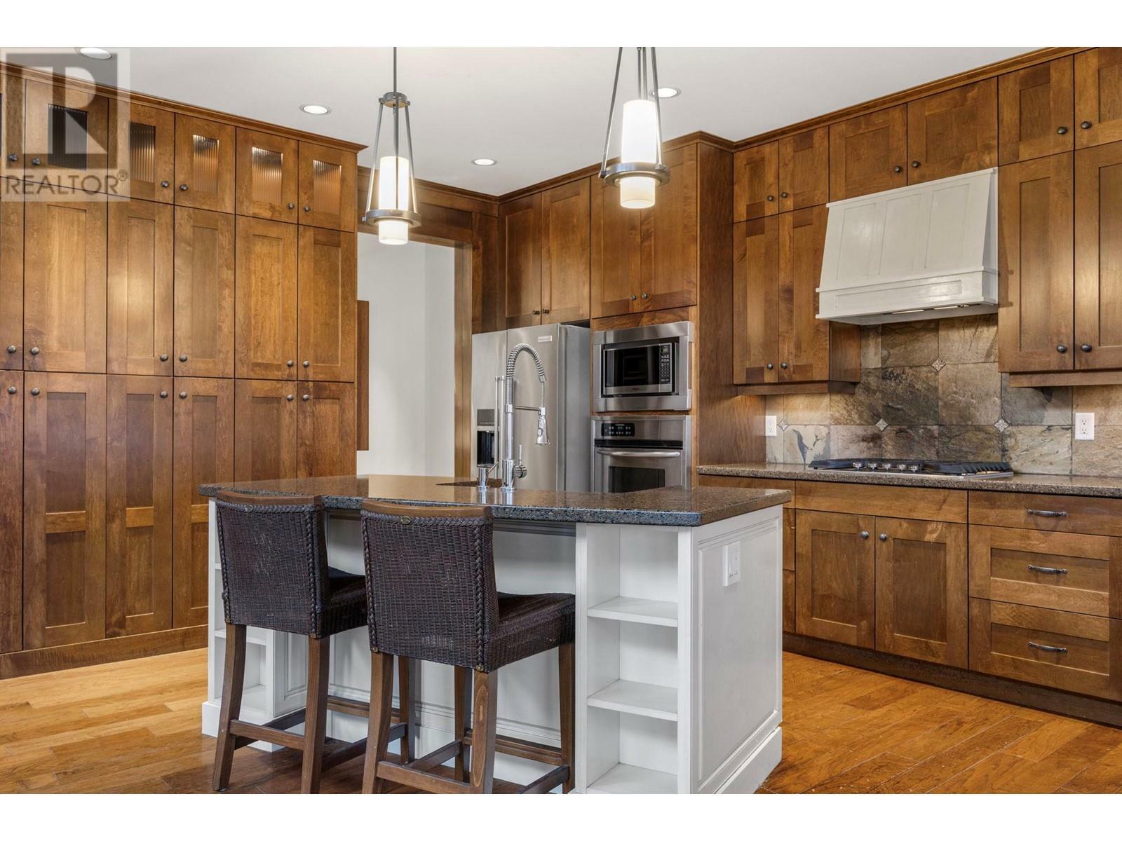 KELOWNA, British Columbia, V1W 4L5, CA, 4 Bedrooms Bedrooms, ,3 BathroomsBathrooms,Residential,For Sale,1837139