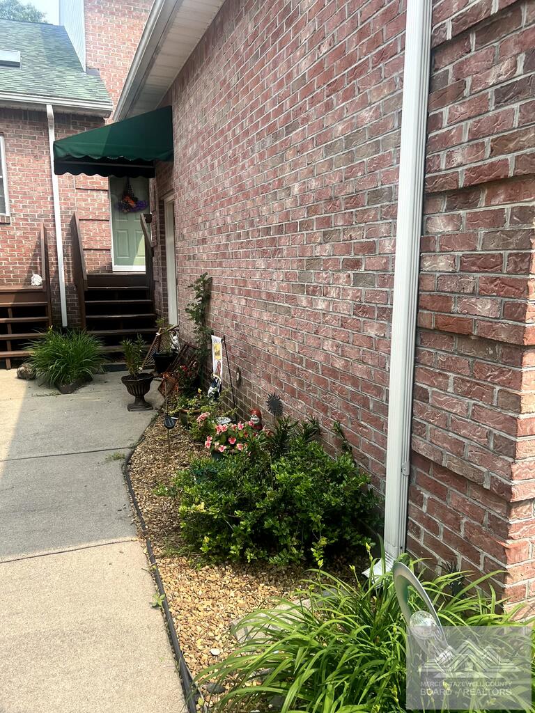 Burgess St, Princeton, WV 24740