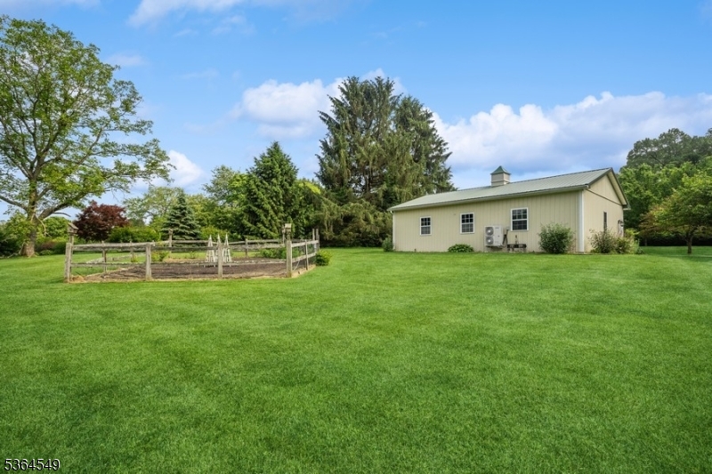 Franklin Twp., New Jersey, 08867, United States, 3 Bedrooms Bedrooms, ,2 BathroomsBathrooms,Residential,For Sale,1926340