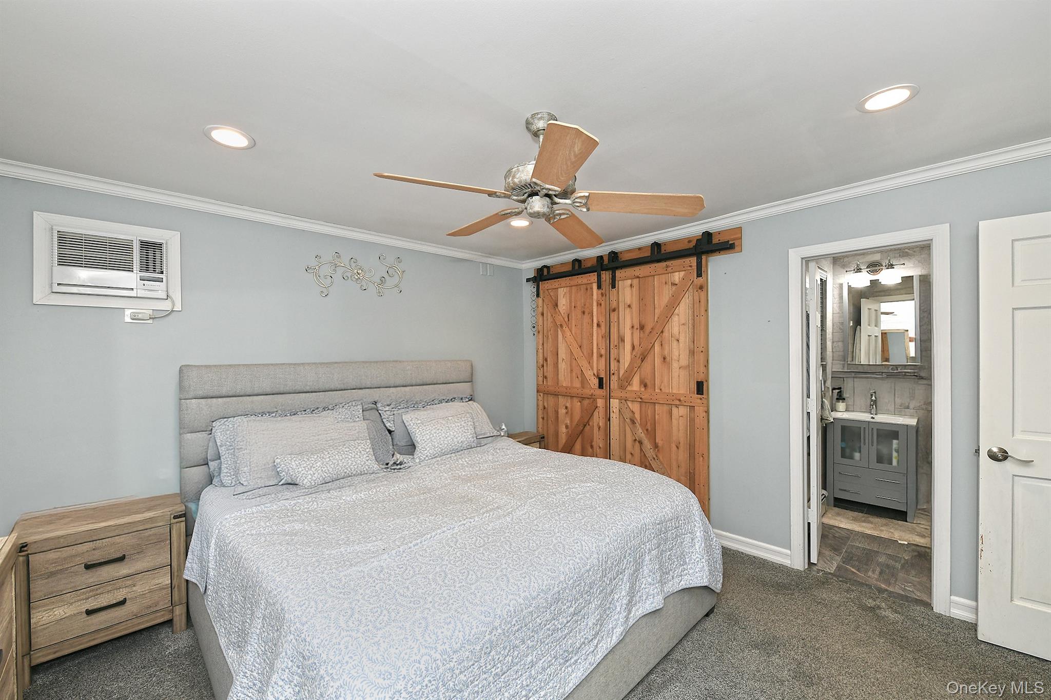 Hicksville, New York, 11801, United States, 3 Bedrooms Bedrooms, ,2 BathroomsBathrooms,Residential,For Sale,1986548