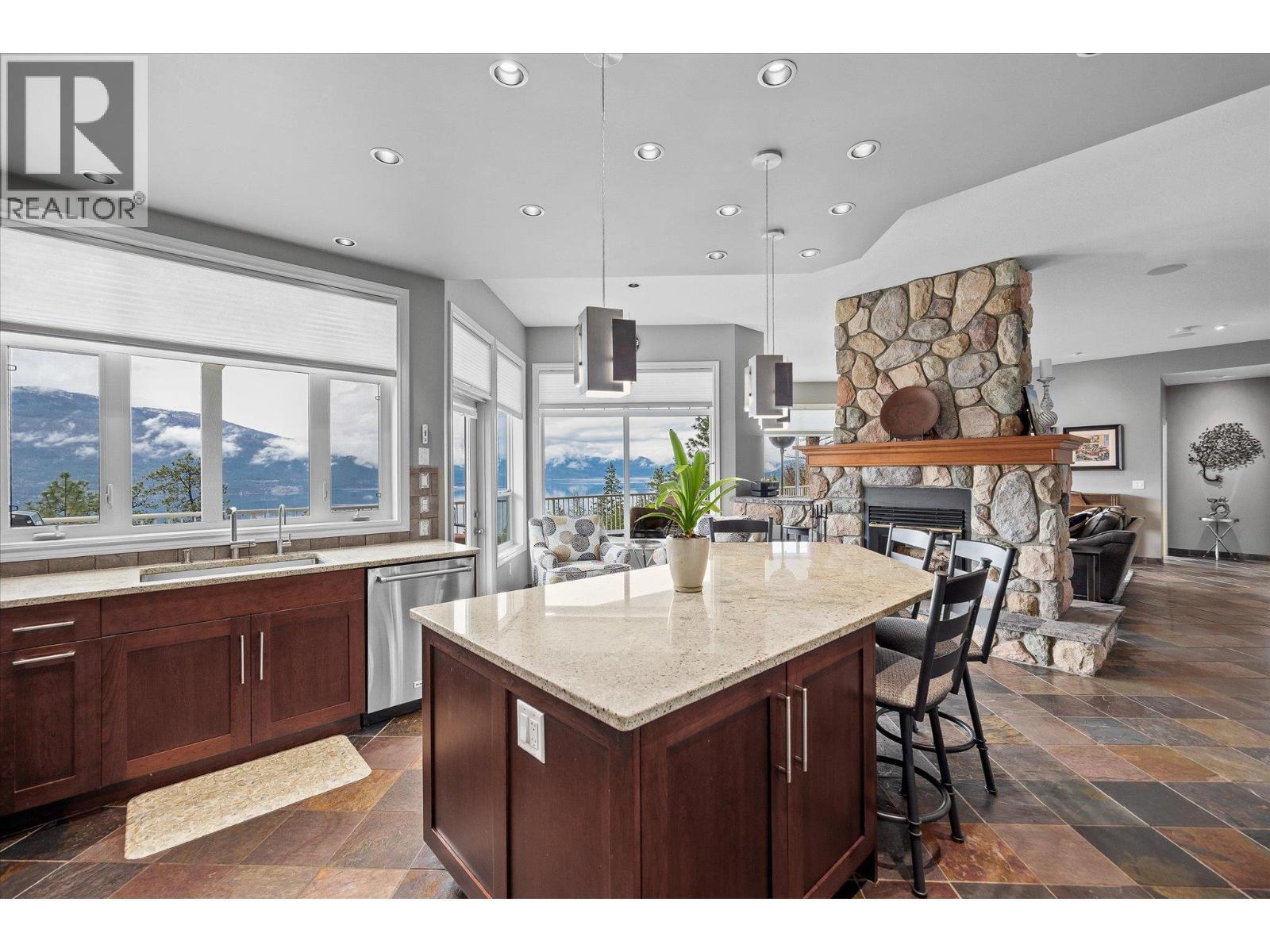 LAKE COUNTRY, British Columbia, V4V 2K7, CA, 4 Bedrooms Bedrooms, ,4 BathroomsBathrooms,Residential,For Sale,1960852
