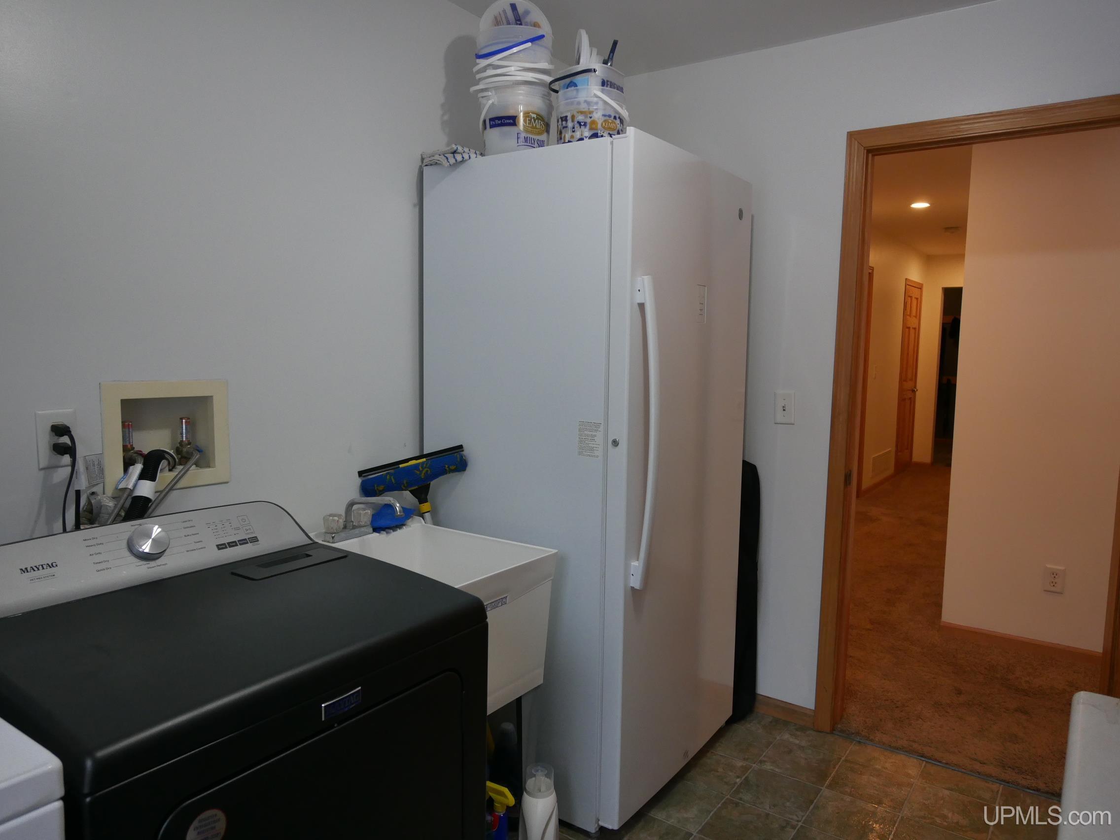 Houghton, Michigan, 49931, United States, 4 Bedrooms Bedrooms, ,3 BathroomsBathrooms,Residential,For Sale,1924380