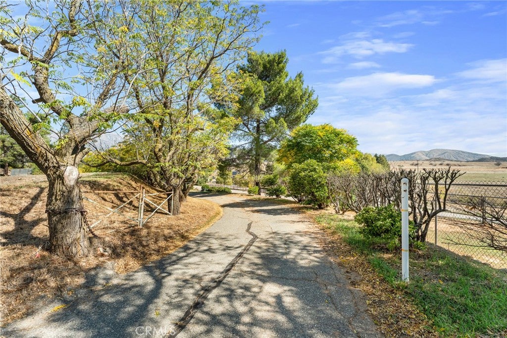 Banning, California, 92220, United States, 6 Bedrooms Bedrooms, ,4 BathroomsBathrooms,Residential,For Sale,1977497