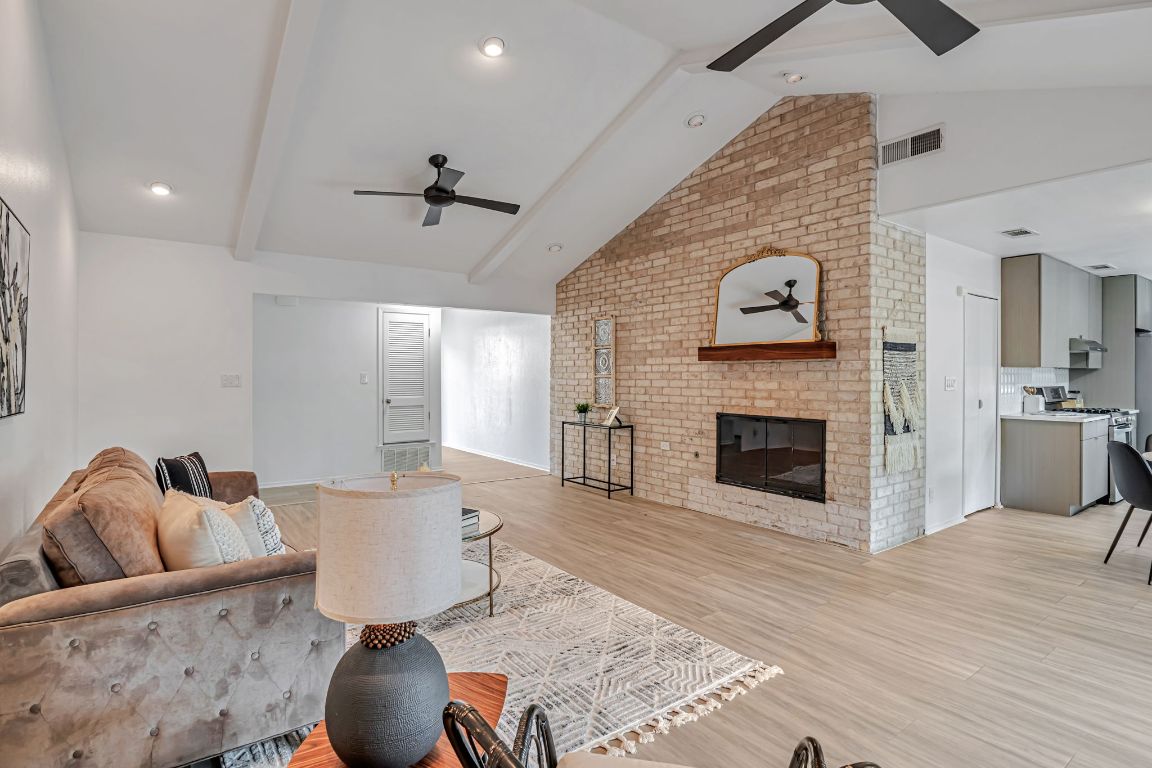 Austin, Texas, 78759, United States, 3 Bedrooms Bedrooms, ,2 BathroomsBathrooms,Residential,For Sale,1857770
