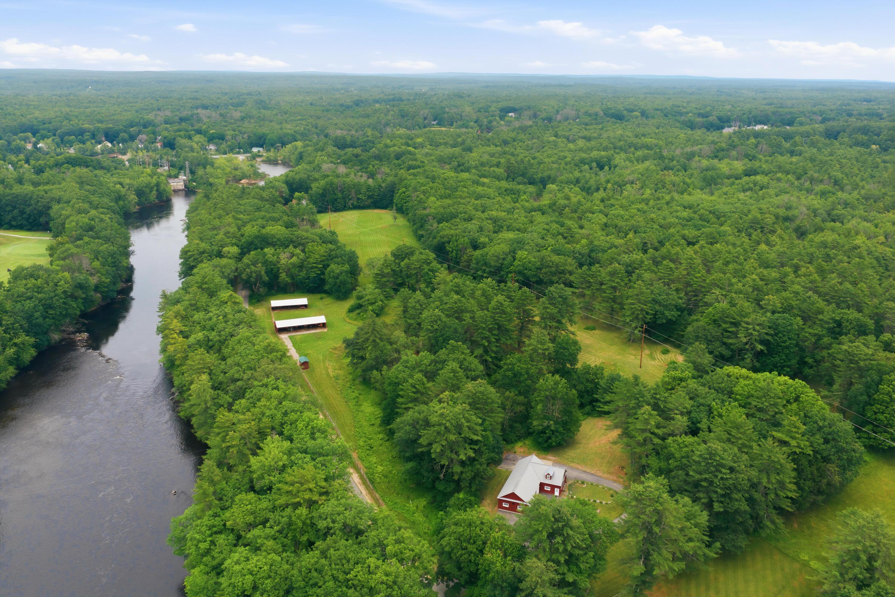  216 Salmon Falls Road - 物件實景