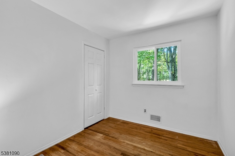 Bridgewater Twp., New Jersey, 08807, United States, 4 Bedrooms Bedrooms, ,3 BathroomsBathrooms,Residential,For Sale,1938544