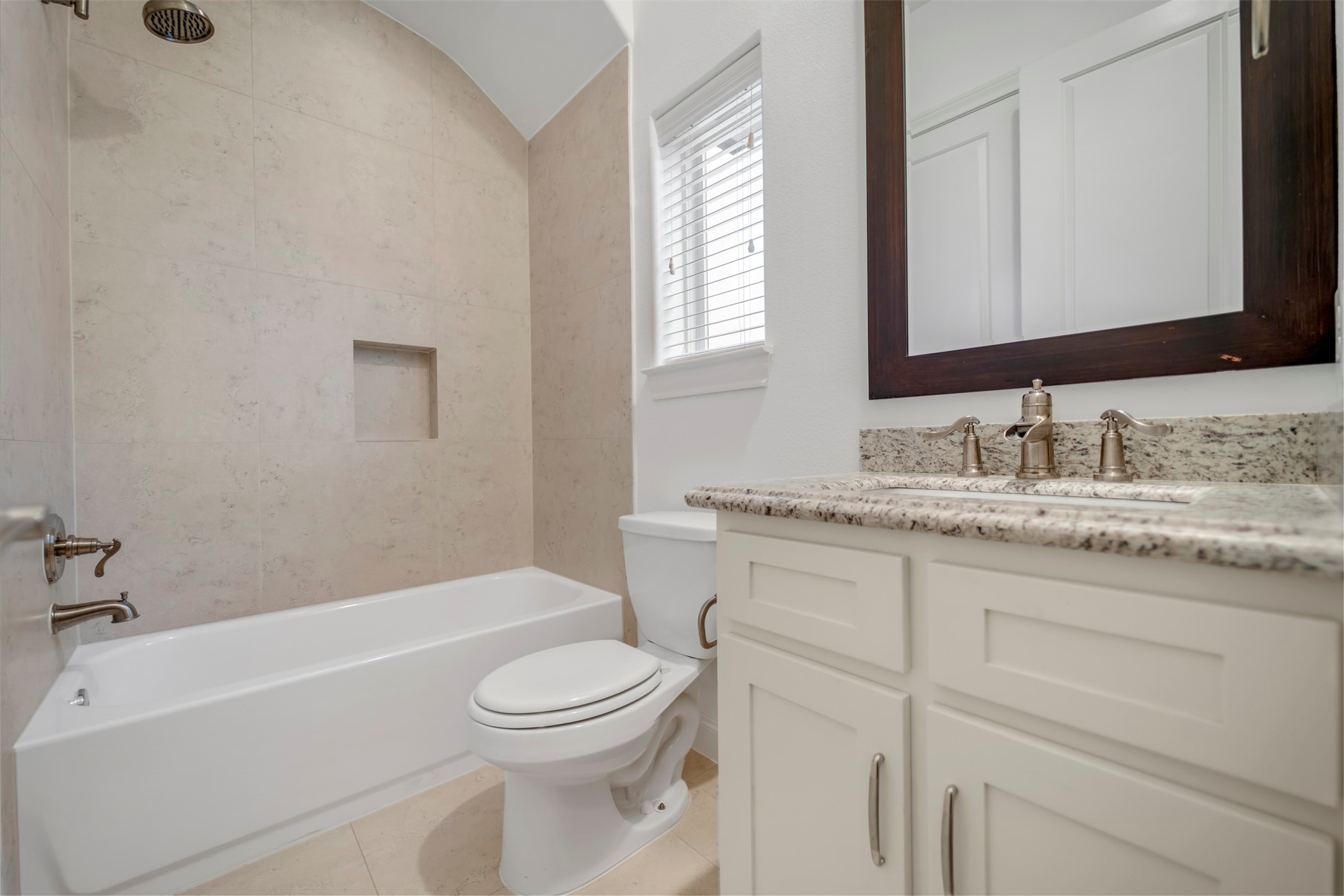 Houston, Texas, 77080, United States, 3 Bedrooms Bedrooms, ,5 BathroomsBathrooms,Residential,For Sale,1939348