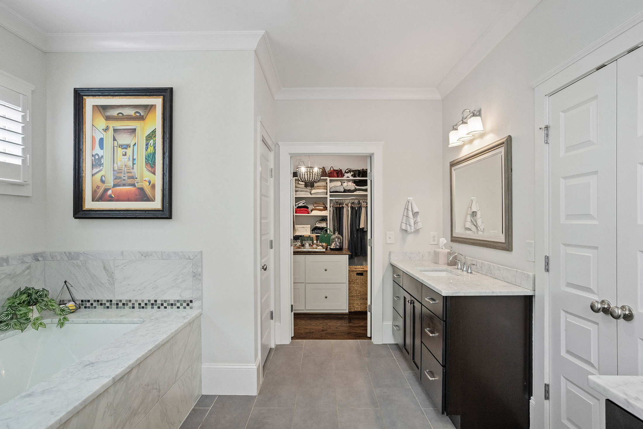  Extraordinary Custom-Built Home in Brookhaven - 物件實景