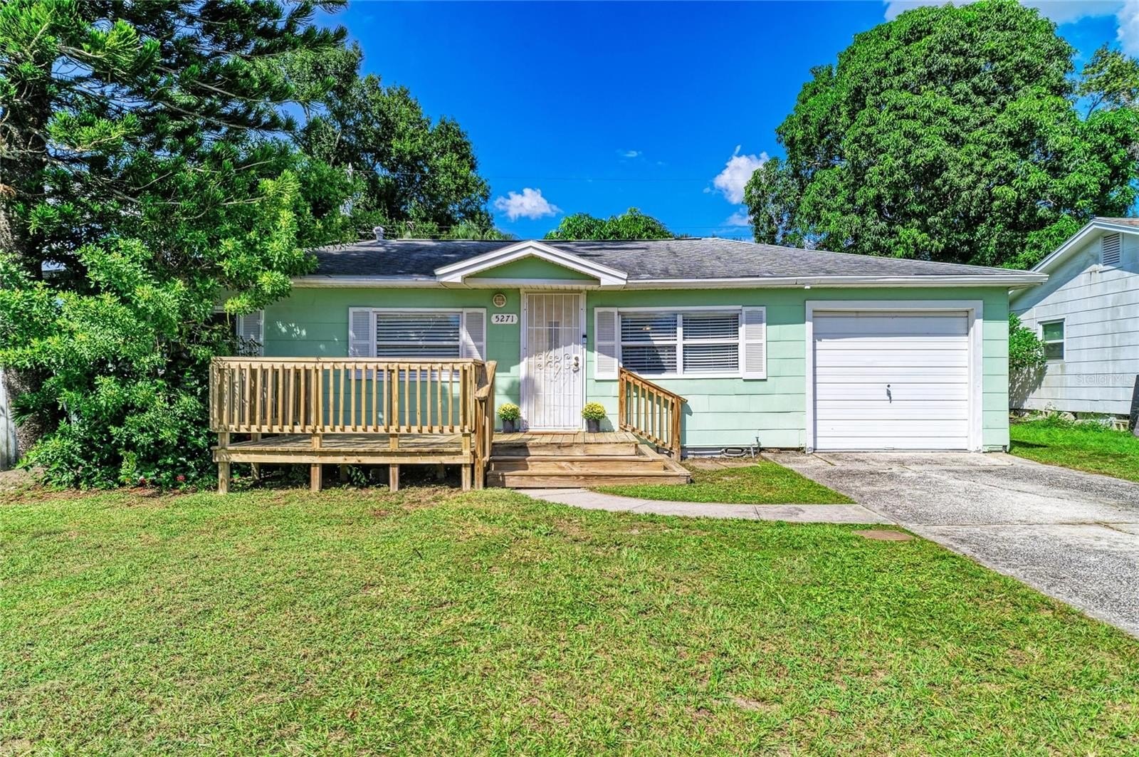 43rd Ter, Saint Petersburg, FL 33709