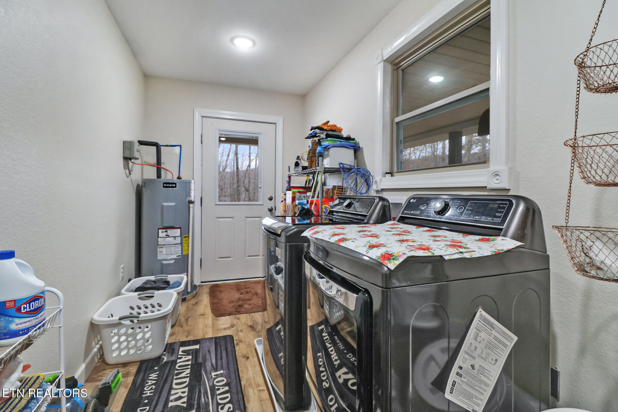 Jamestown, Tennessee, 38556, United States, 4 Bedrooms Bedrooms, ,3 BathroomsBathrooms,Residential,For Sale,2017691