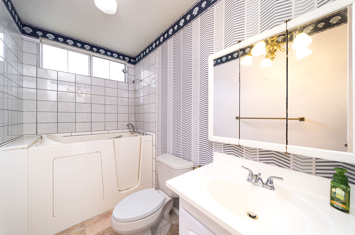 Volcano, Hawaii, 96785, United States, 5 Bedrooms Bedrooms, ,5 BathroomsBathrooms,Residential,For Sale,1898412