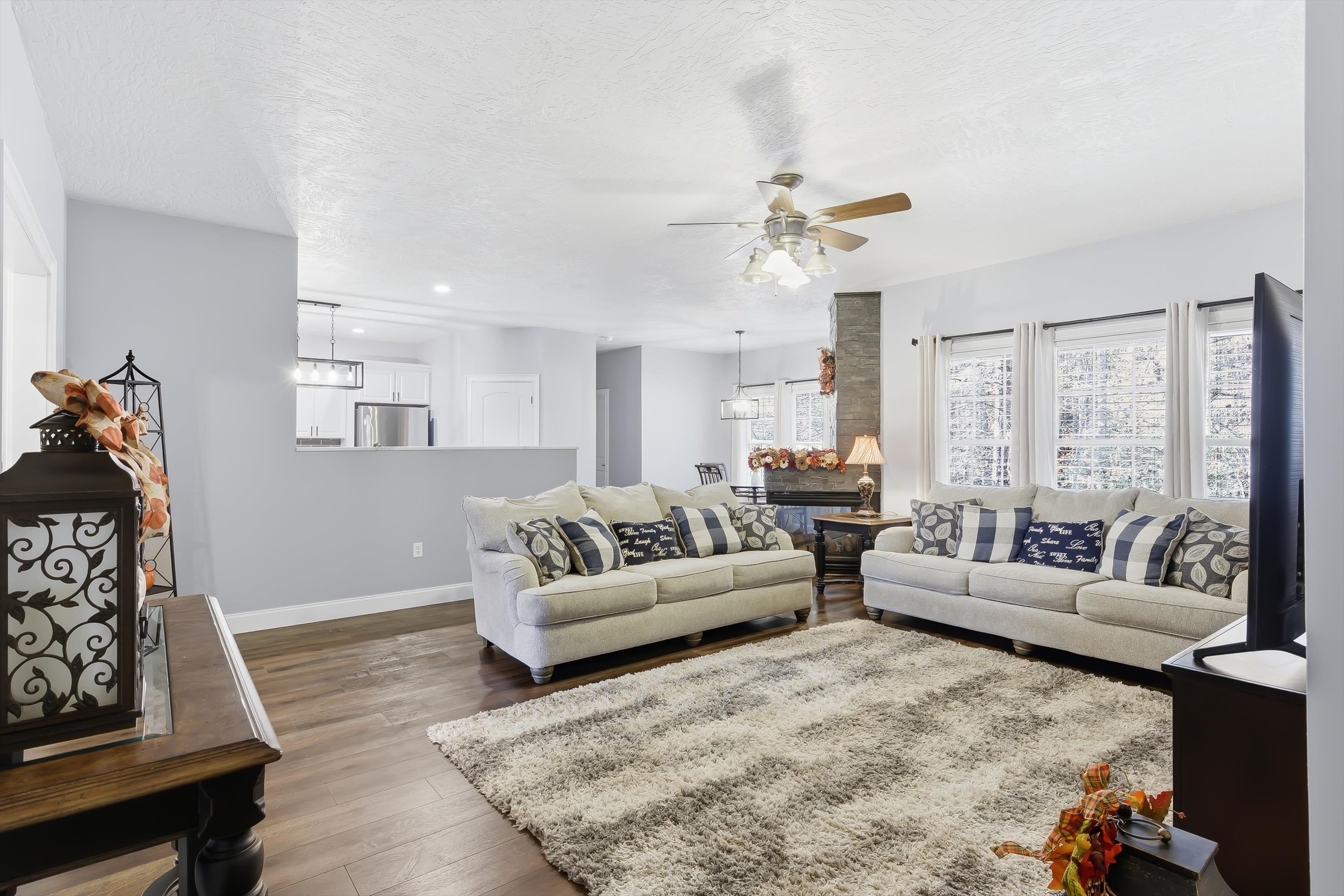 Sevierville, Tennessee, 37876, United States, 2 Bedrooms Bedrooms, ,2 BathroomsBathrooms,Residential,For Sale,1992764