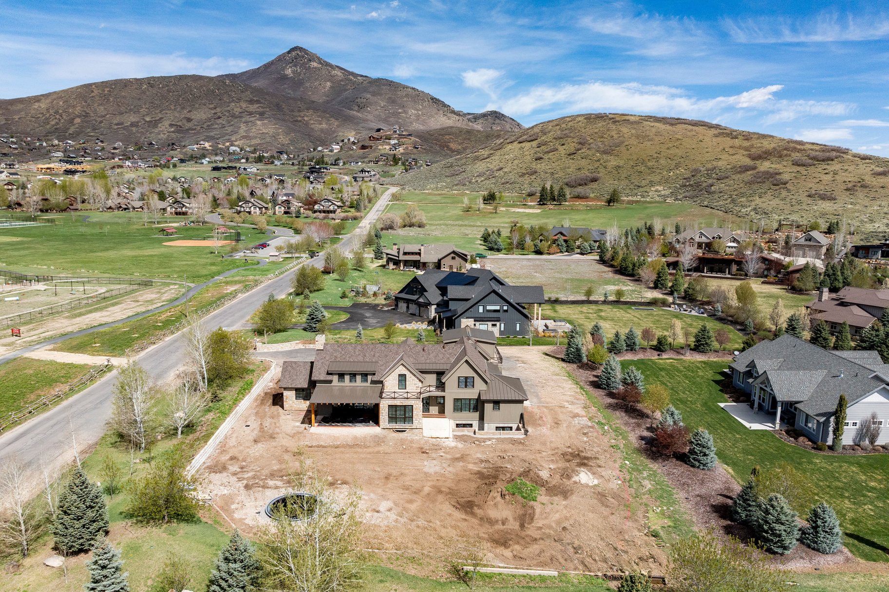  Stunning New Construction in Deer Ridge Estates - 物件實景