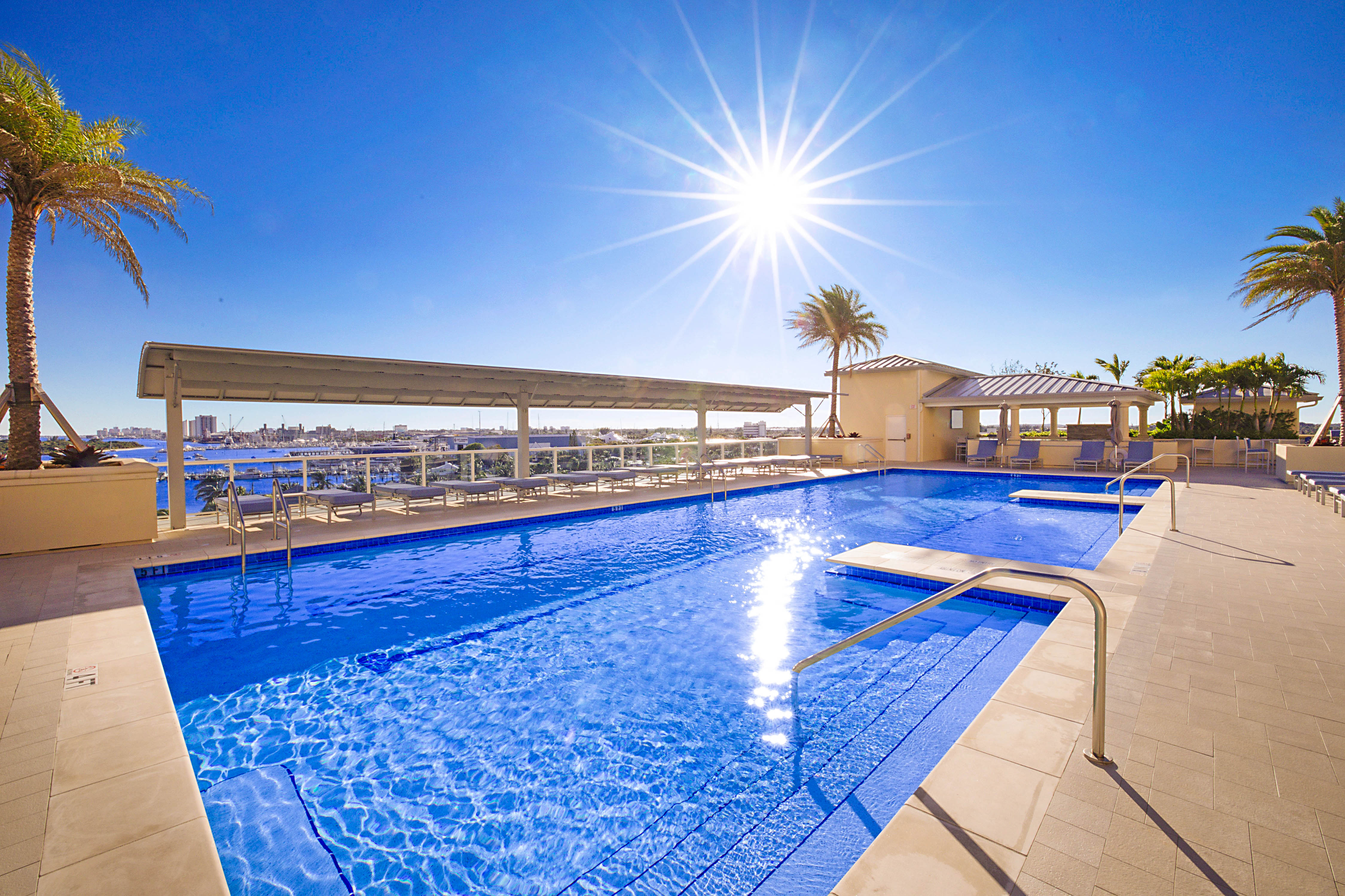  2640 Lake Shore Drive, Riviera Beach, FL, 33404 - 物件實景