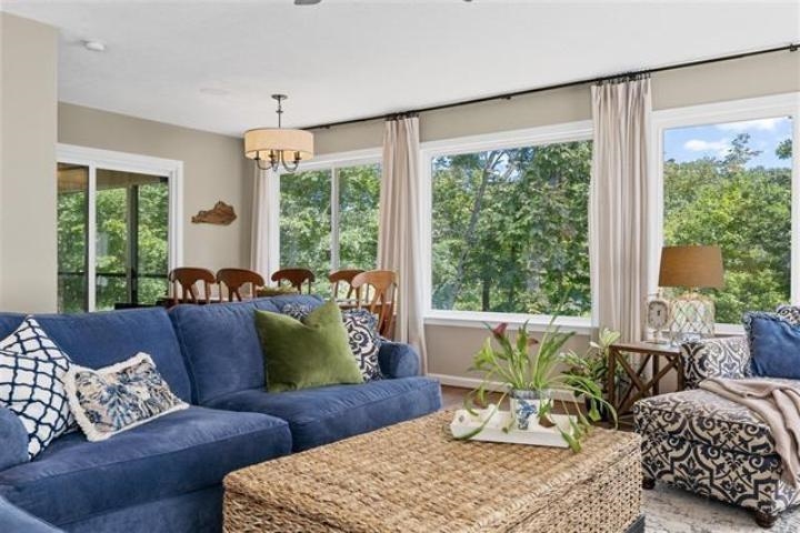 Fountain Run, Kentucky, 42133, United States, 4 Bedrooms Bedrooms, ,3 BathroomsBathrooms,Residential,For Sale,1827349