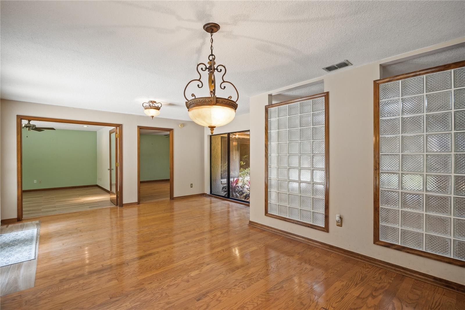 SANFORD, Florida, 32771, United States, 3 Bedrooms Bedrooms, ,2 BathroomsBathrooms,Residential,For Sale,1924466