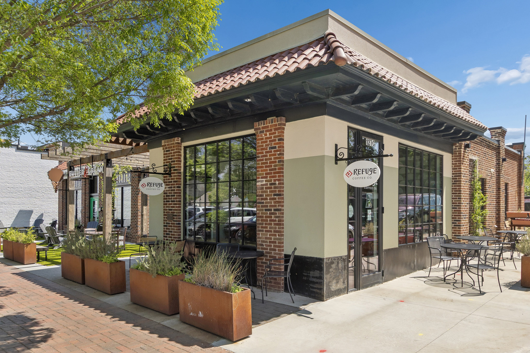  Charming Cape Cod Cottage Style Townhome - 物件實景