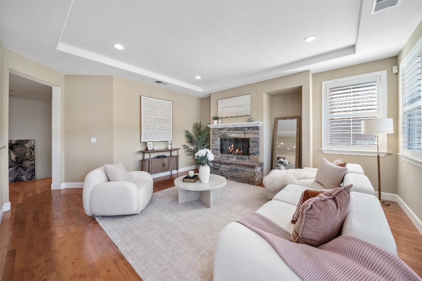 Brisbane, California, 94005, United States, 5 Bedrooms Bedrooms, ,3 BathroomsBathrooms,Residential,For Sale,1940536