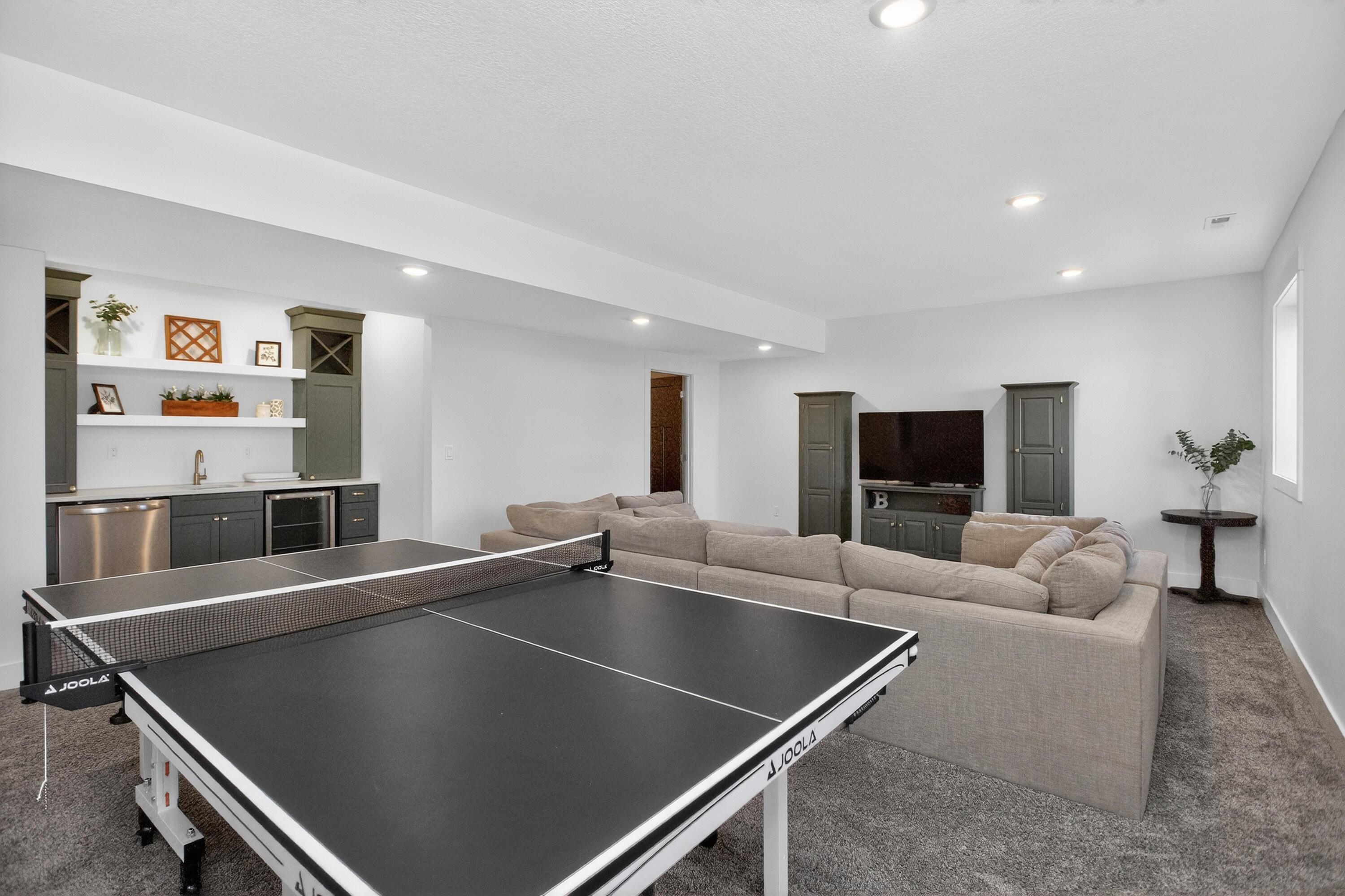 Gilbert, Iowa, 50105, United States, 5 Bedrooms Bedrooms, ,3 BathroomsBathrooms,Residential,For Sale,2008558