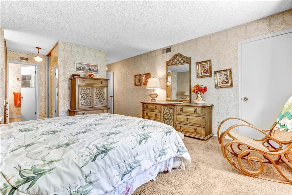 Tarzana, California, 91356, United States, 3 Bedrooms Bedrooms, ,3 BathroomsBathrooms,Residential,For Sale,1986102