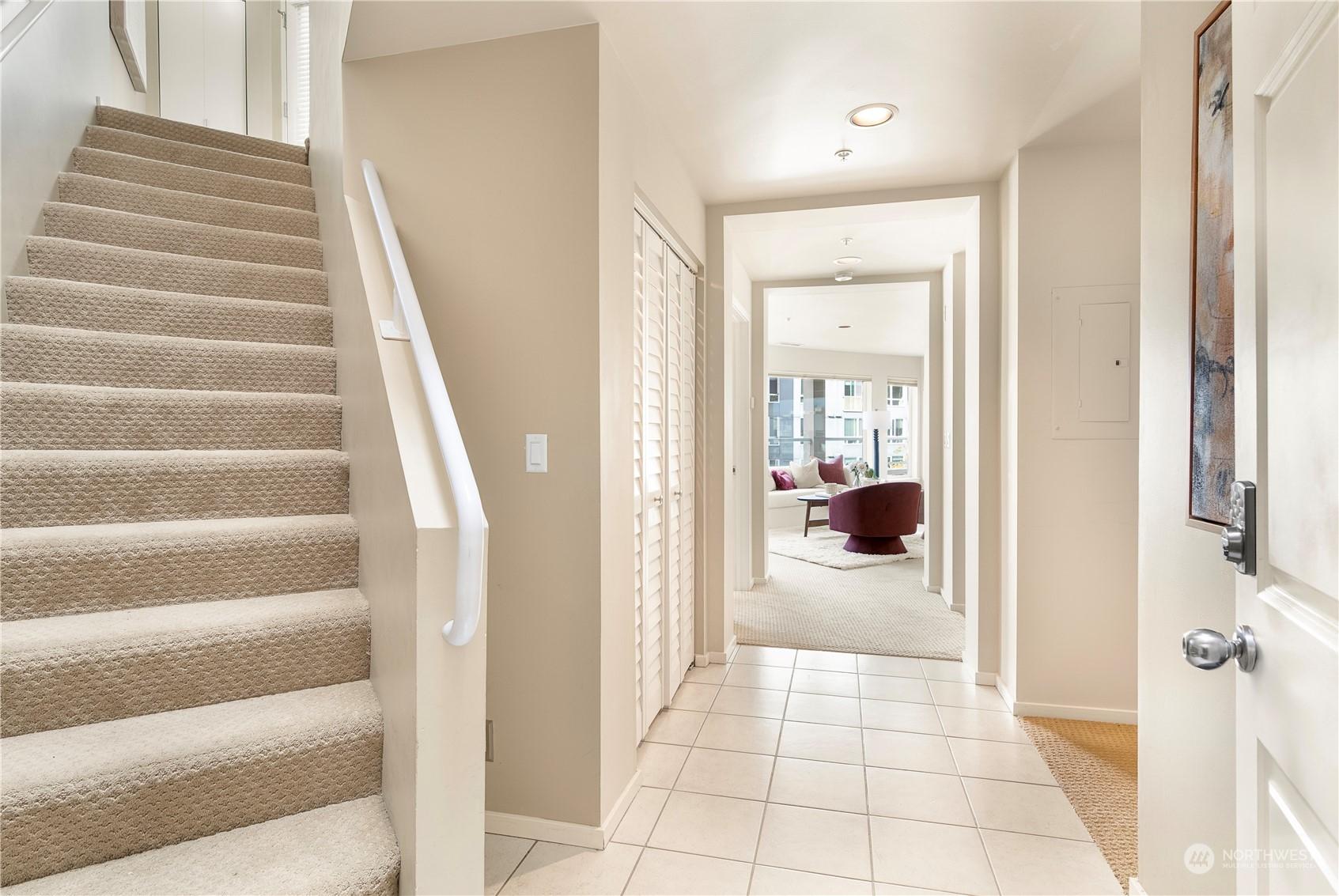 SEATTLE, Washington, 98105, United States, 3 Bedrooms Bedrooms, ,2 BathroomsBathrooms,Residential,For Sale,1700218