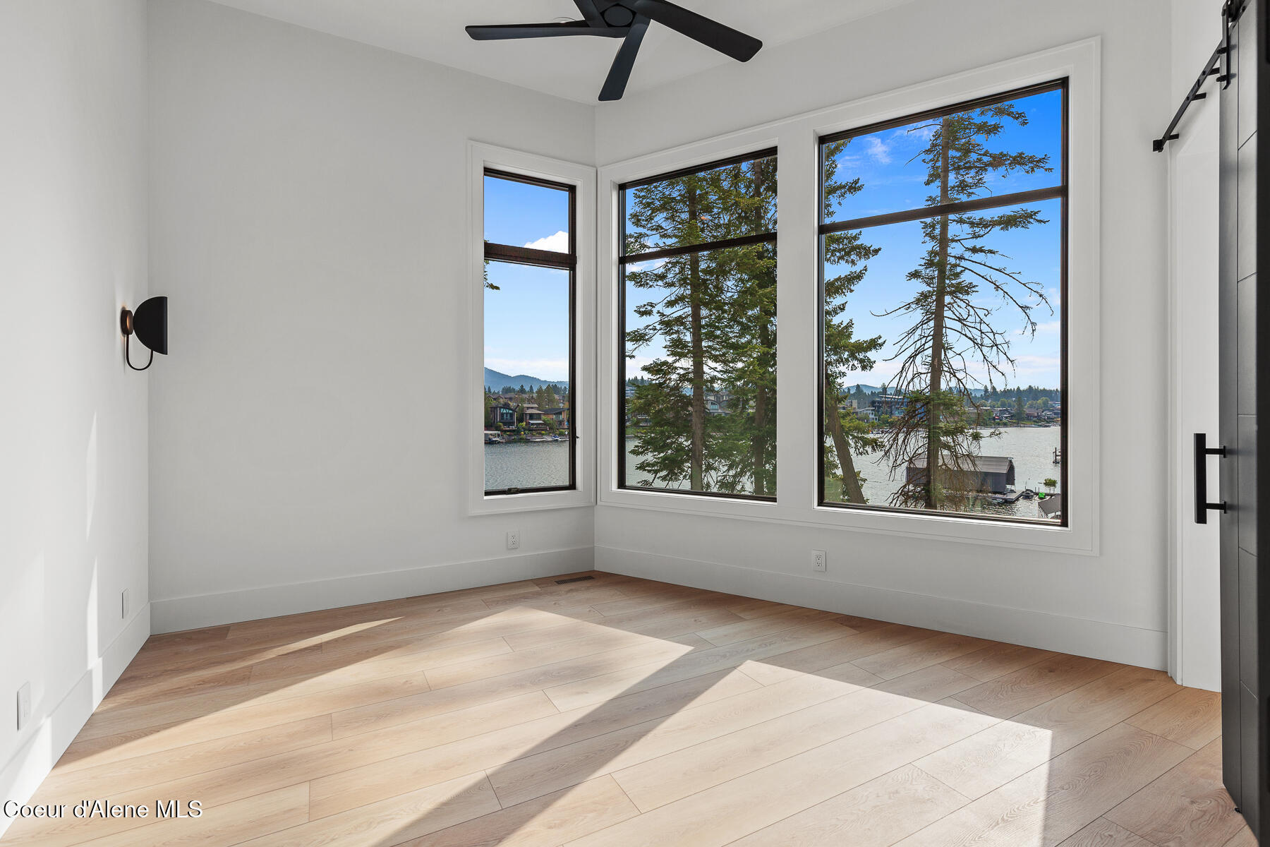 Coeur d'Alene, Idaho, 83814, United States, 5 Bedrooms Bedrooms, ,6 BathroomsBathrooms,Residential,For Sale,1920855
