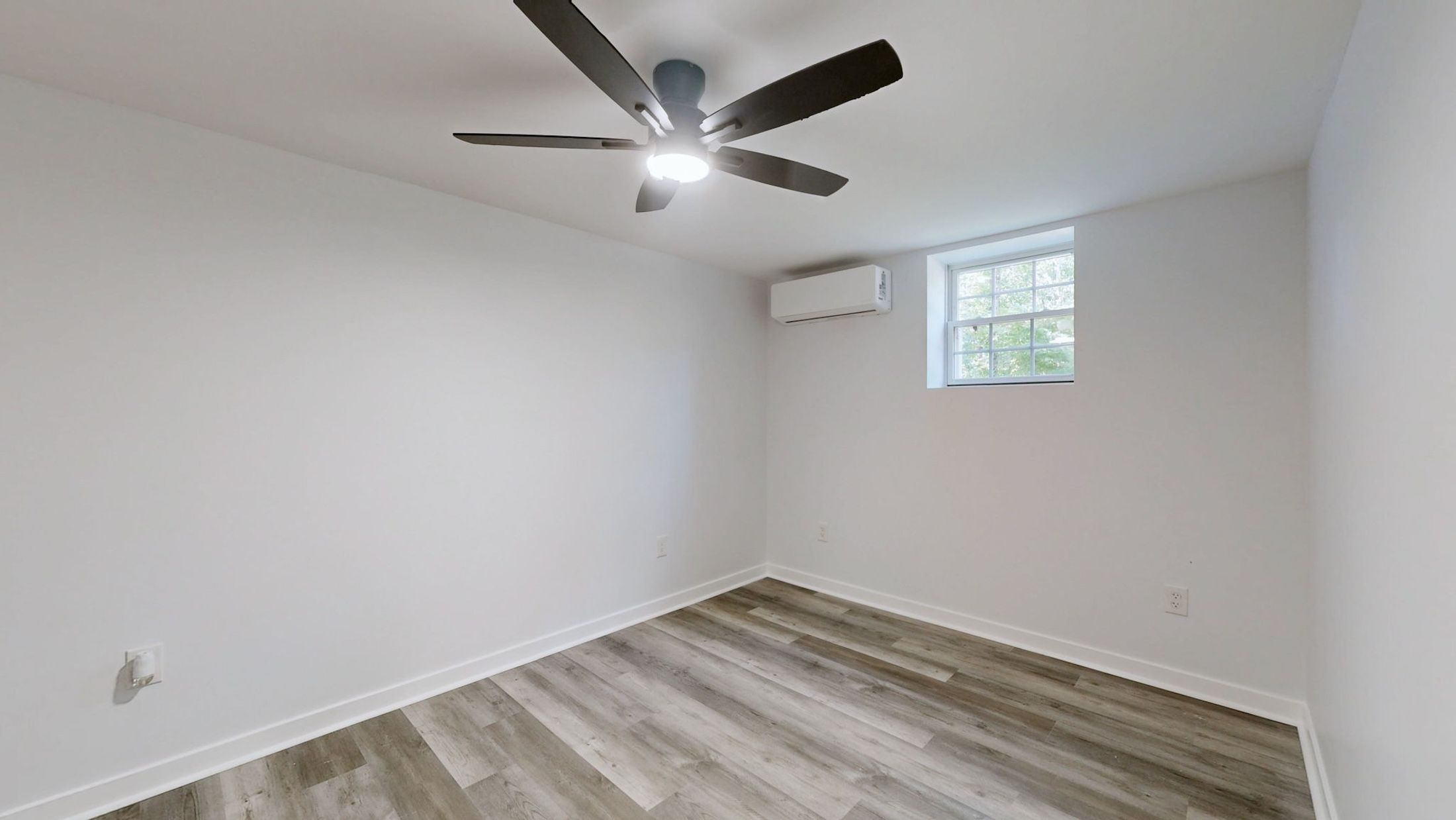  9092 E 40 Rd, Bon Aqua, TN, 37025 - 物件實景