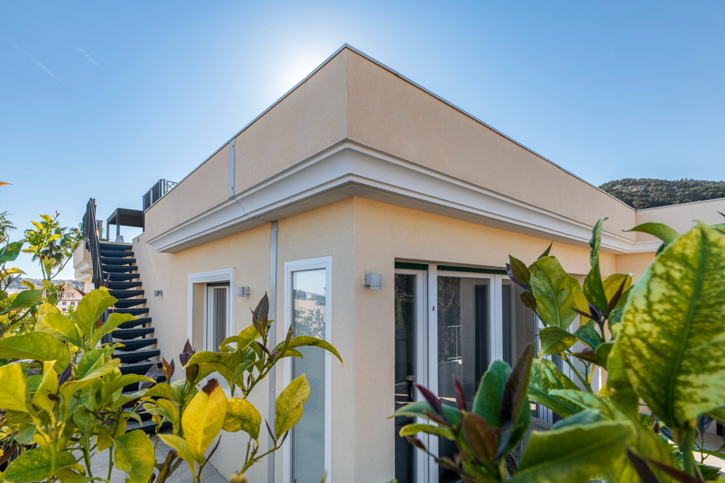  Menton luxury penthouse with rooftop terrace, pool and panoramic views - 物件實景
