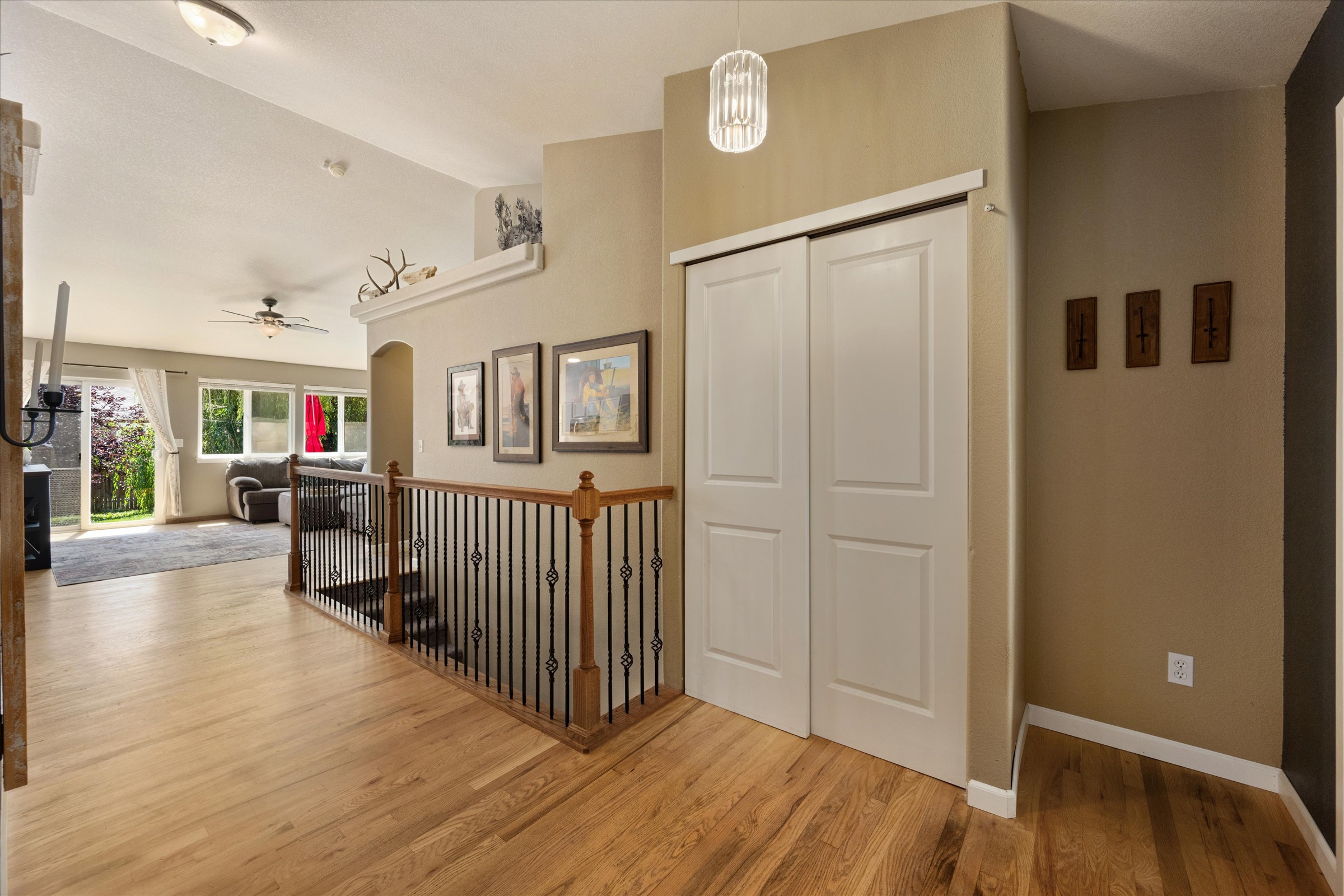  Main-Level Living Meets Unbeatable Storage and Outdoor Space - 物件實景