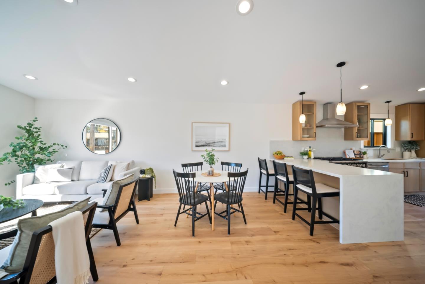 Capitola, California, 95010, United States, 2 Bedrooms Bedrooms, ,1 BathroomBathrooms,Residential,For Sale,1986205