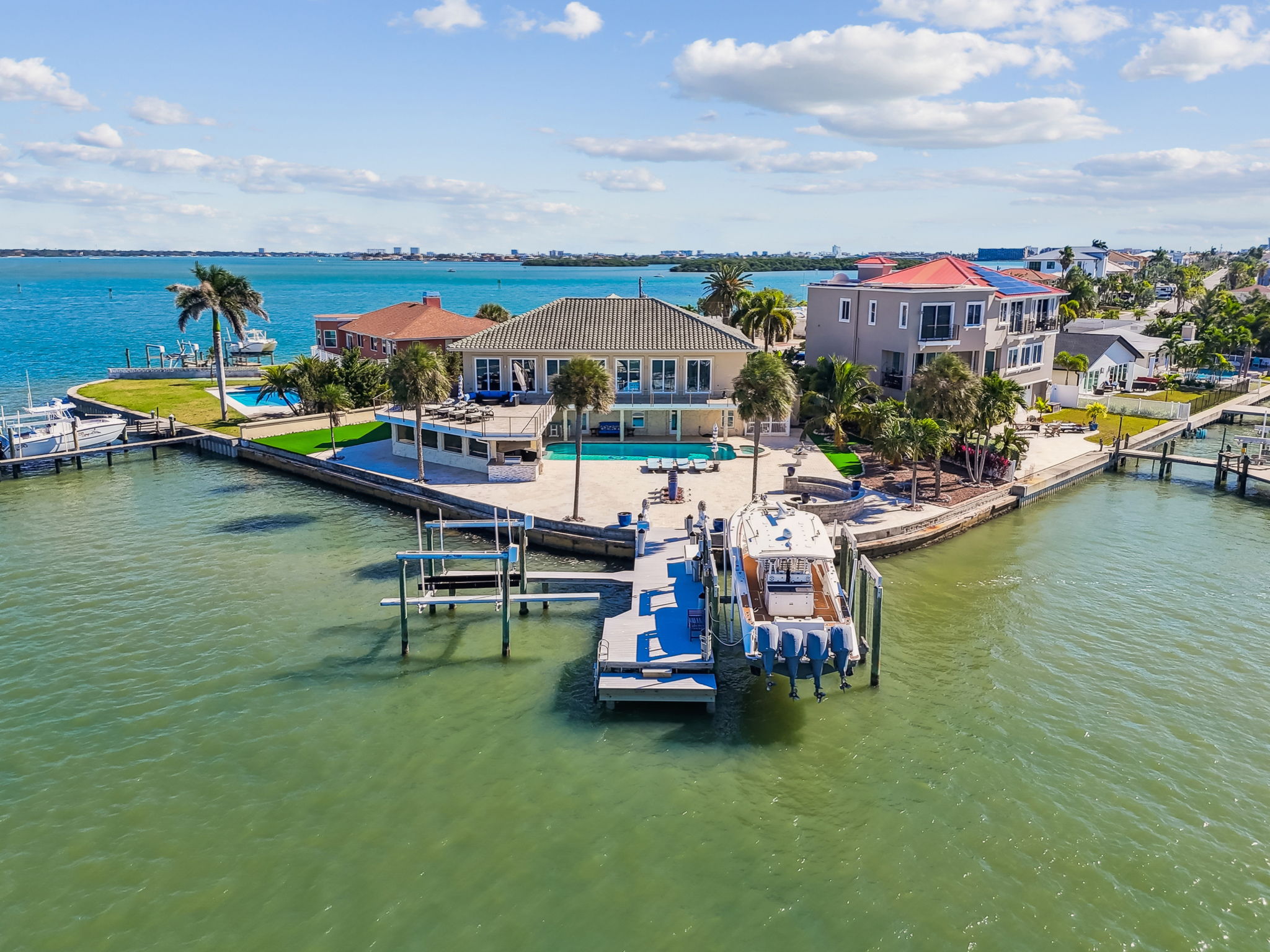 Madeira Beach, Florida, 33708, United States, 6 Bedrooms Bedrooms, ,6 BathroomsBathrooms,Residential,For Sale,1975666