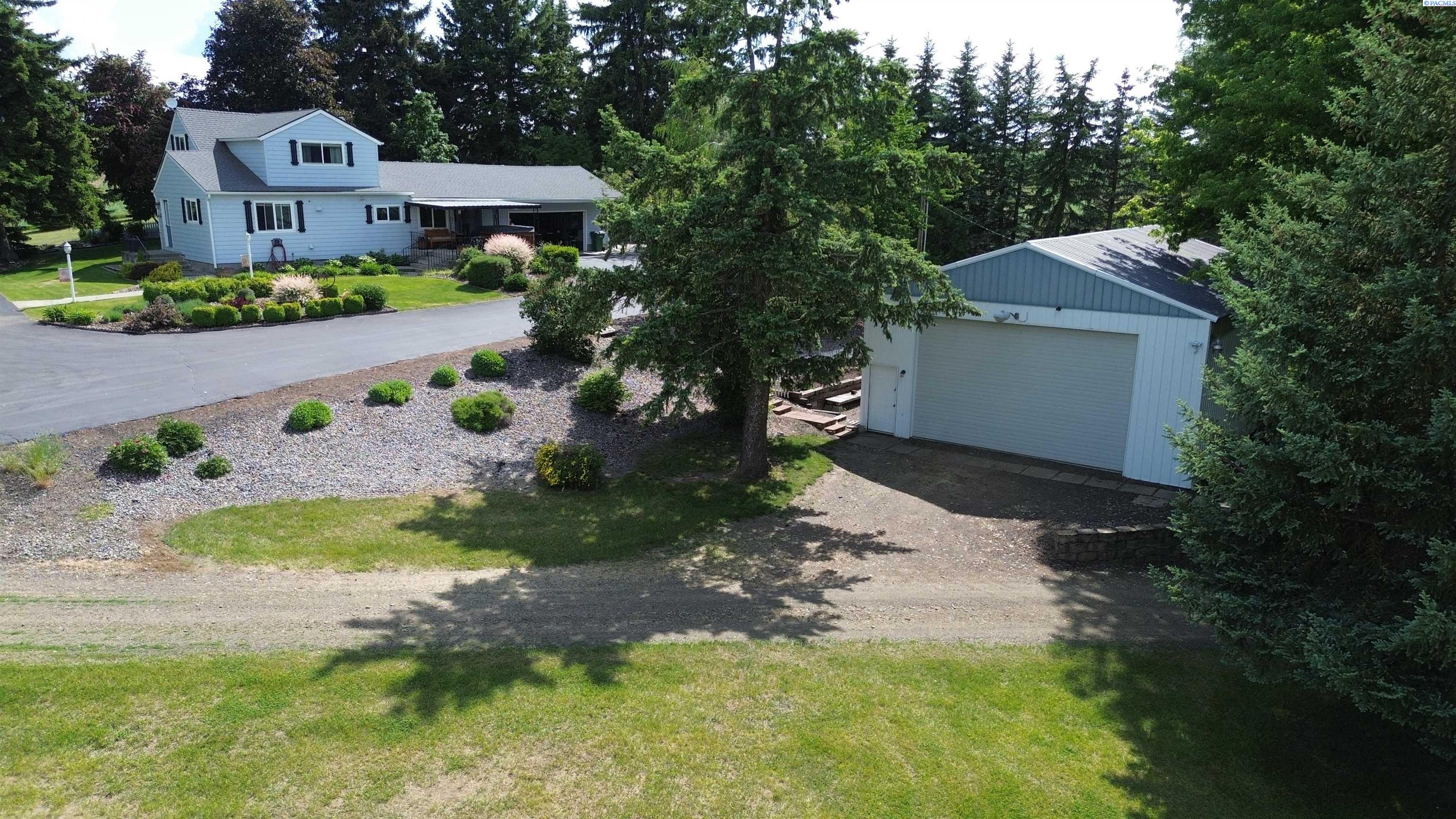 Tekoa, Washington, 99033, United States, 4 Bedrooms Bedrooms, ,2 BathroomsBathrooms,Residential,For Sale,1847399