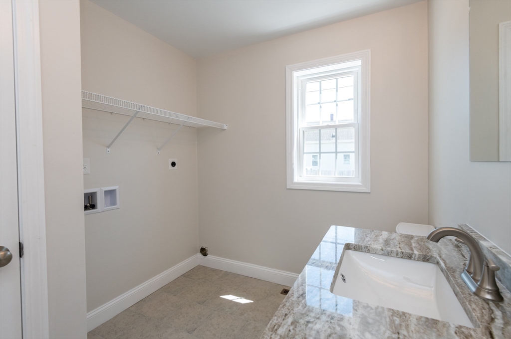 Lynn, Massachusetts, 01905, United States, 3 Bedrooms Bedrooms, ,2 BathroomsBathrooms,Residential,For Sale,1909147