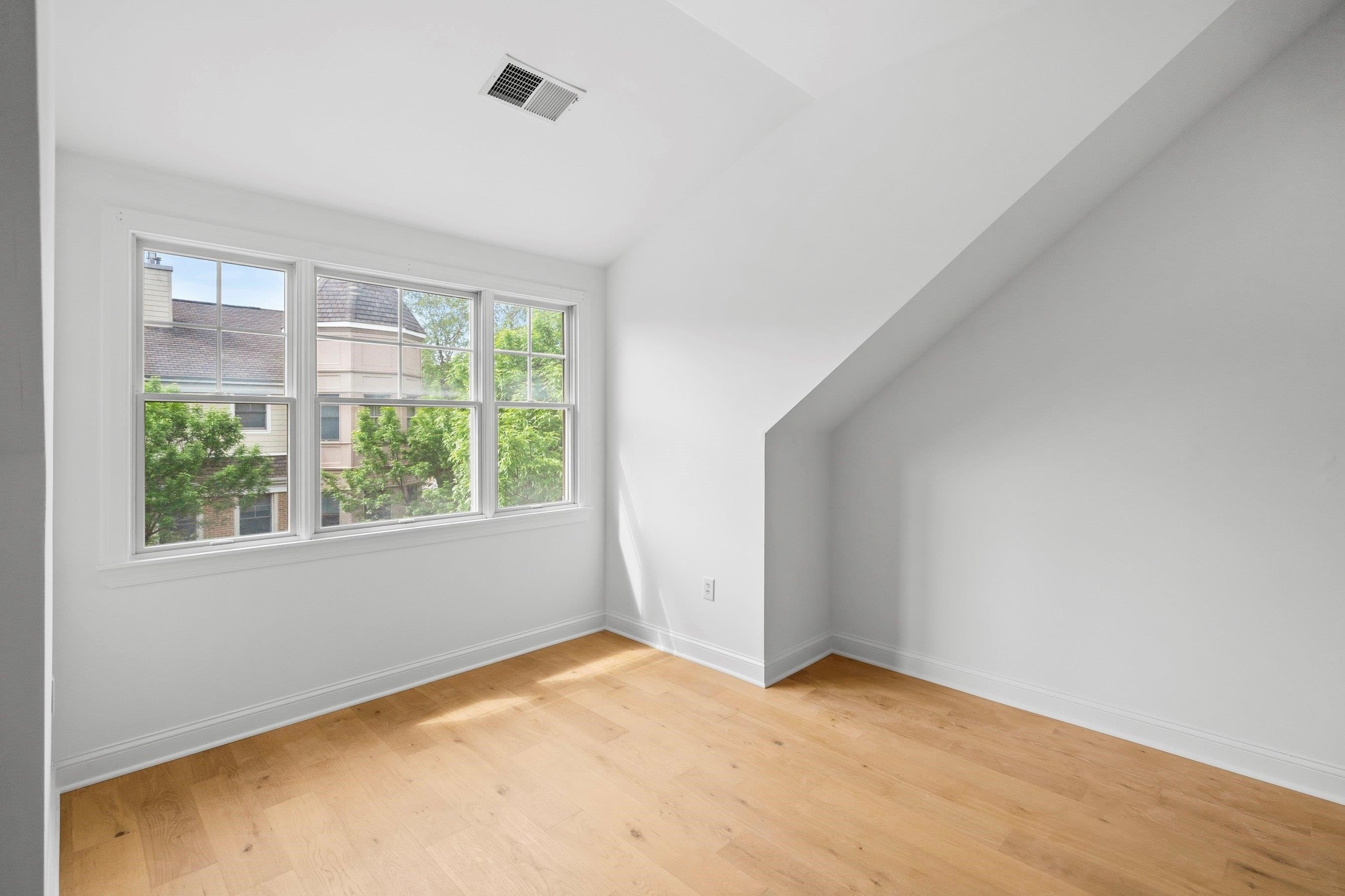 JC, Greenville, New Jersey, 07305, United States, 4 Bedrooms Bedrooms, ,4 BathroomsBathrooms,Residential,For Sale,1974551