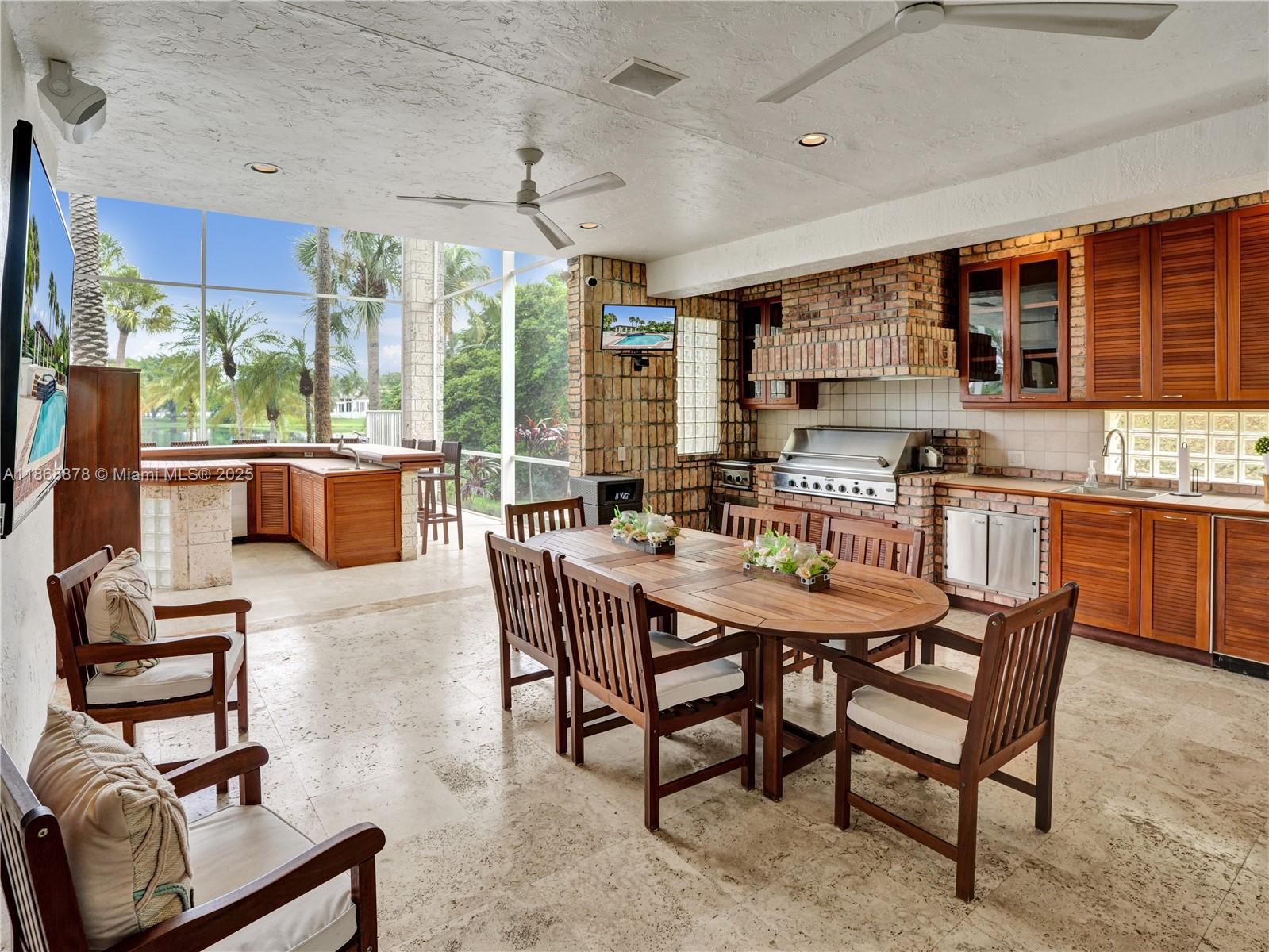 Weston, Florida, 33331, United States, 5 Bedrooms Bedrooms, ,8 BathroomsBathrooms,Residential,For Sale,1949778