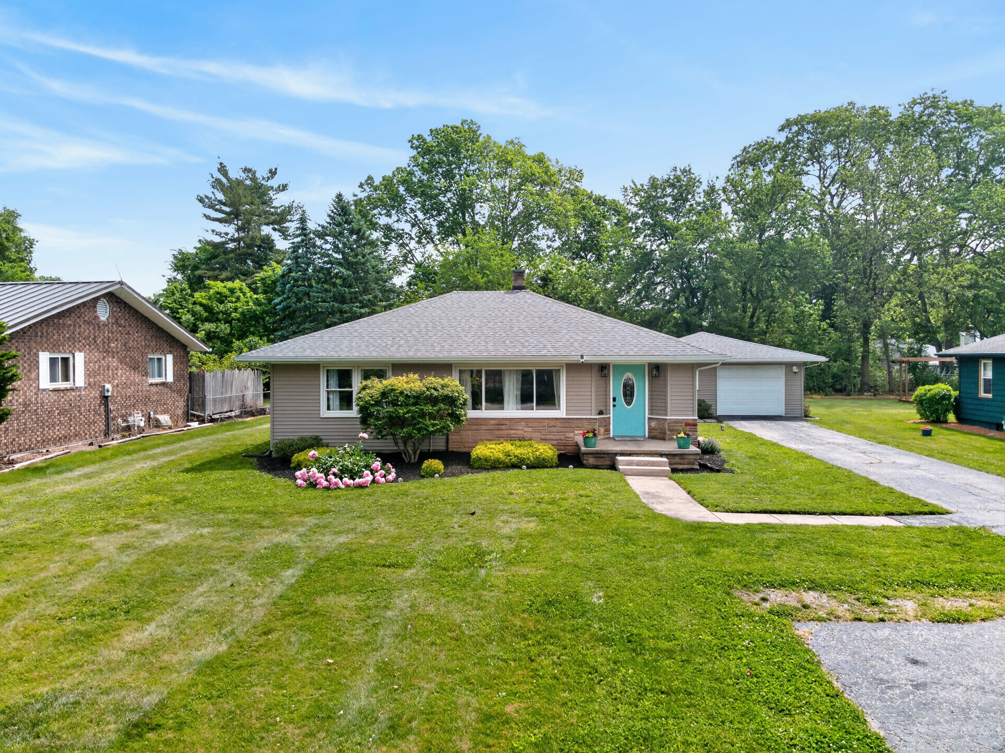  Lake Wawasee Access + AirBnB Income Potential - 物件實景