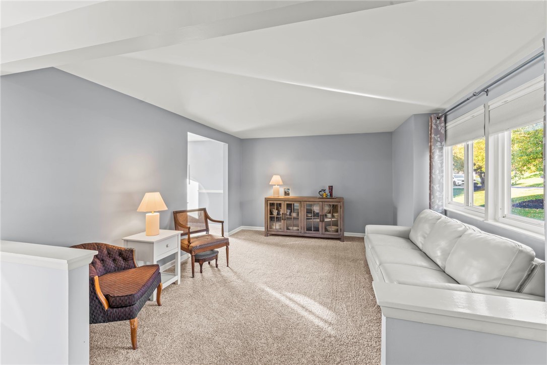 Pittsburgh, Pennsylvania, 15241, United States, 4 Bedrooms Bedrooms, ,4 BathroomsBathrooms,Residential,For Sale,1977742