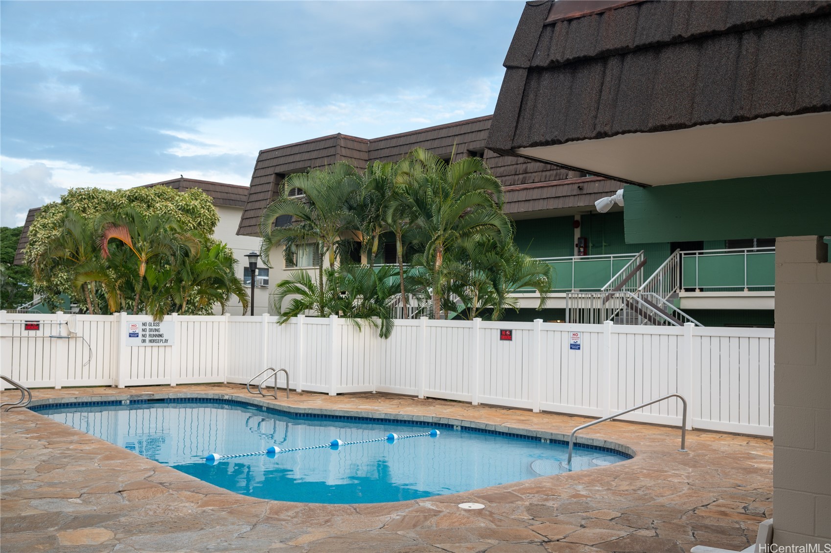 Honolulu, Hawaii, 96818, United States, 3 Bedrooms Bedrooms, ,3 BathroomsBathrooms,Residential,For Sale,1846654