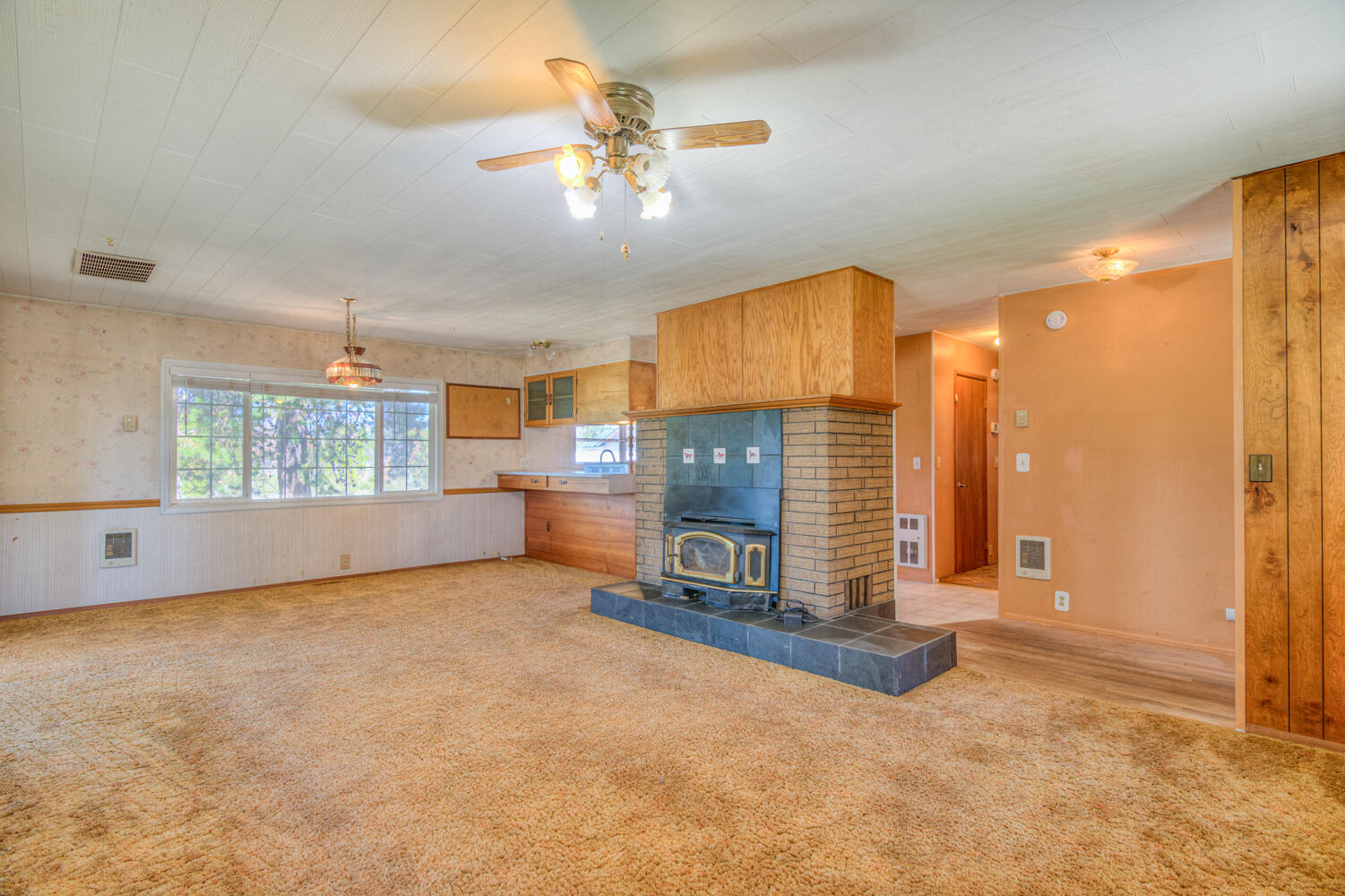 La Pine, Oregon, 97739, United States, 3 Bedrooms Bedrooms, ,2 BathroomsBathrooms,Residential,For Sale,1975035