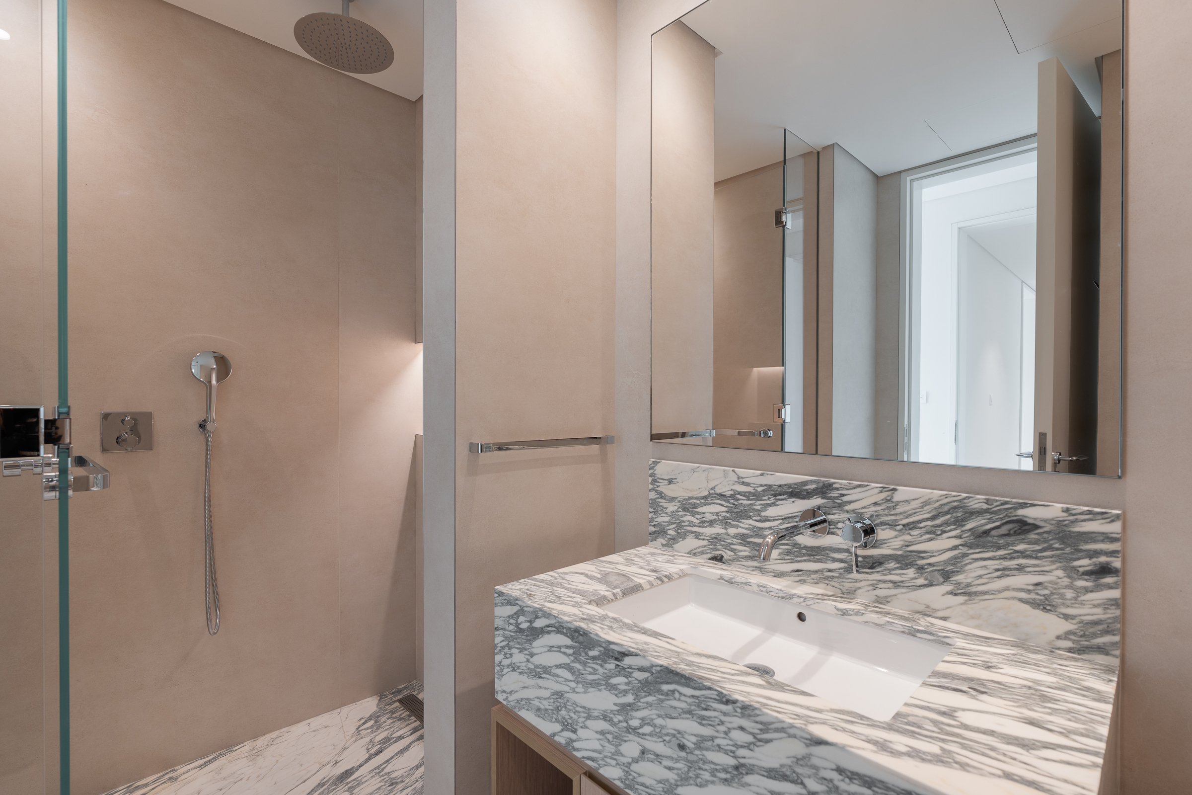  High-Floor Canalfront Apartment in Jumeirah - 物件實景