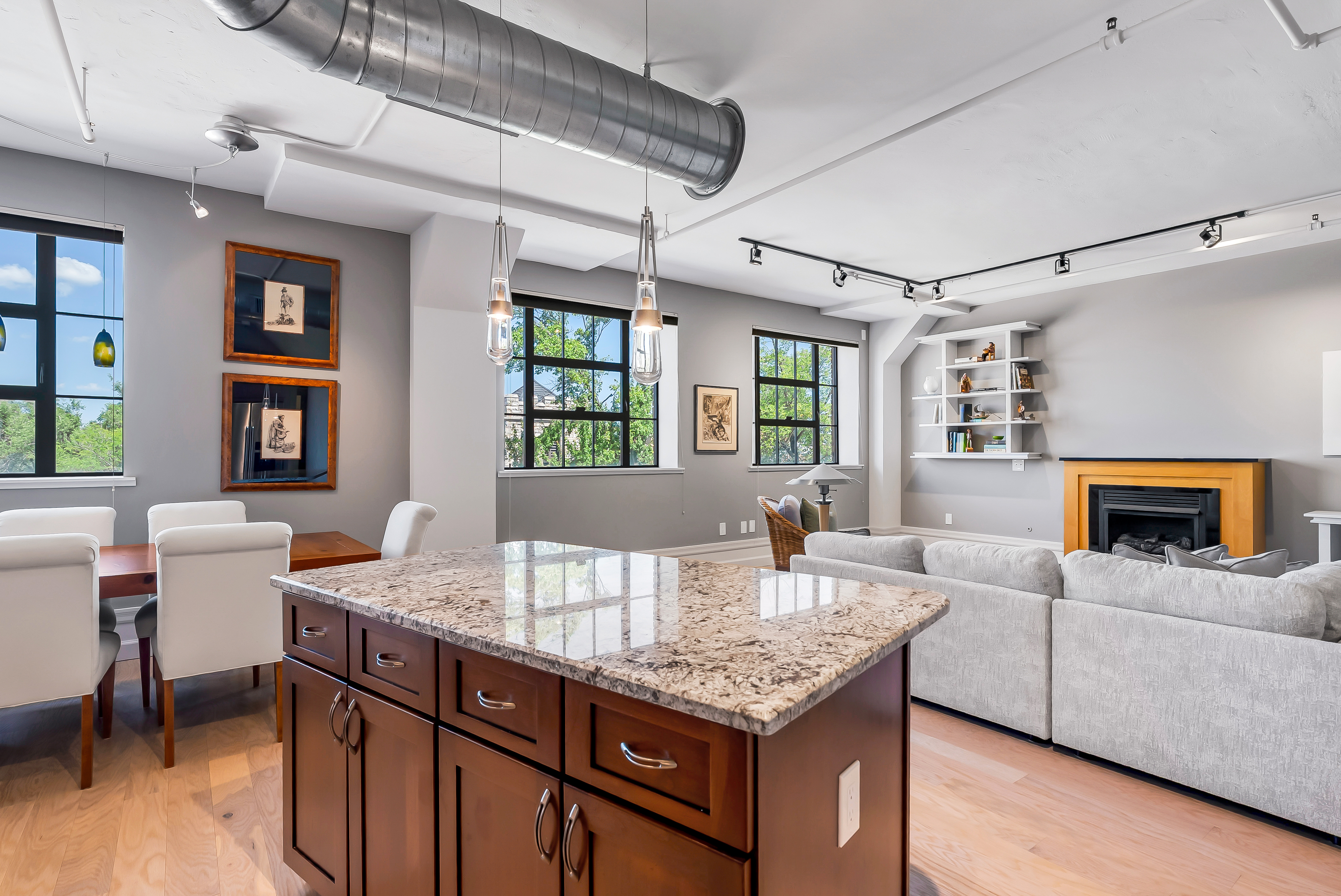  Experience sophisticated urban living at the Maison Lofts - 物件實景