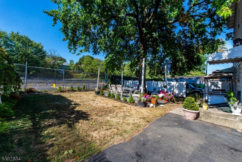 Belleville Twp., New Jersey, 07109, United States, 8 Bedrooms Bedrooms, ,3 BathroomsBathrooms,Residential,For Sale,1989037