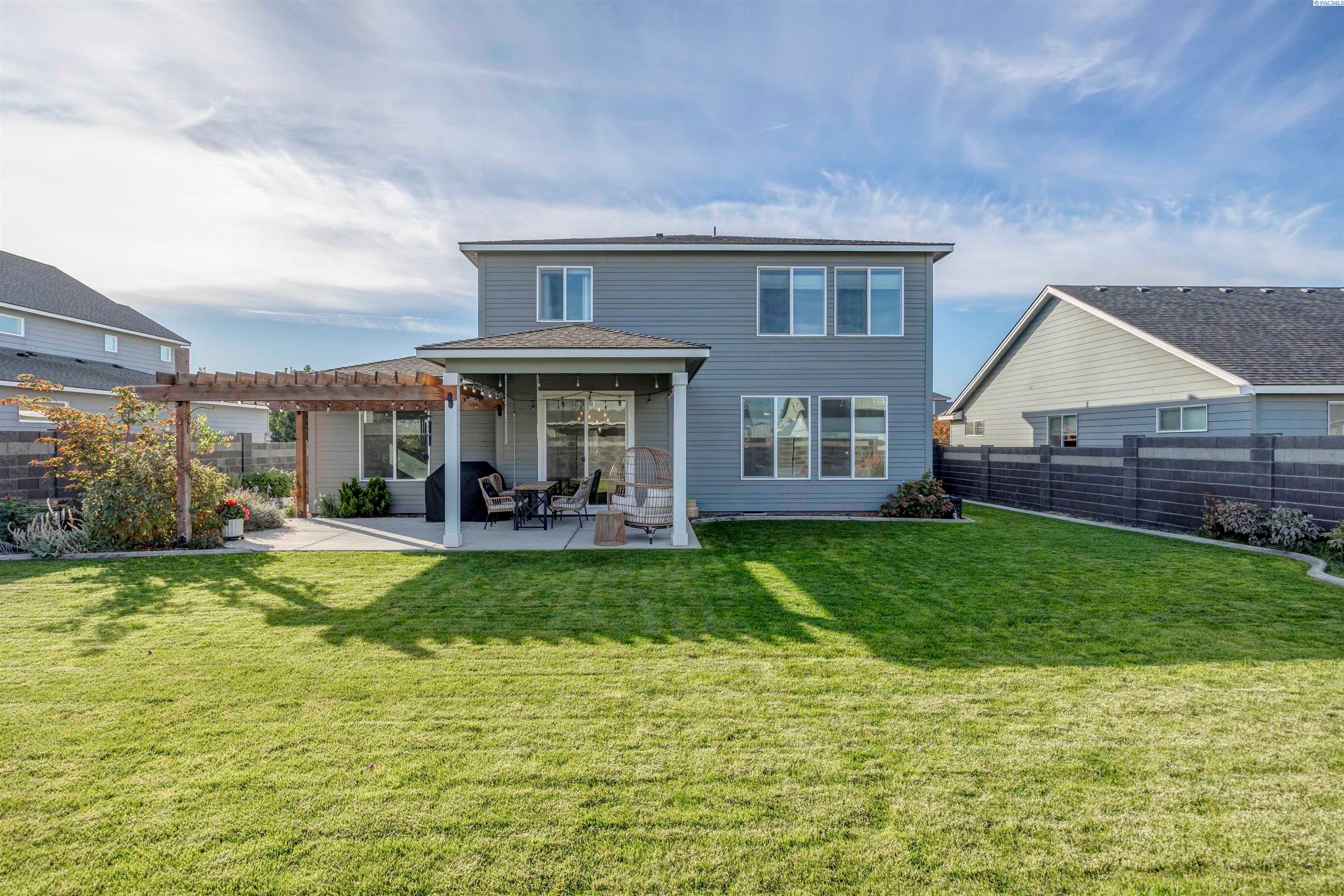 Pasco, Washington, 99301, United States, 3 Bedrooms Bedrooms, ,3 BathroomsBathrooms,Residential,For Sale,2012523