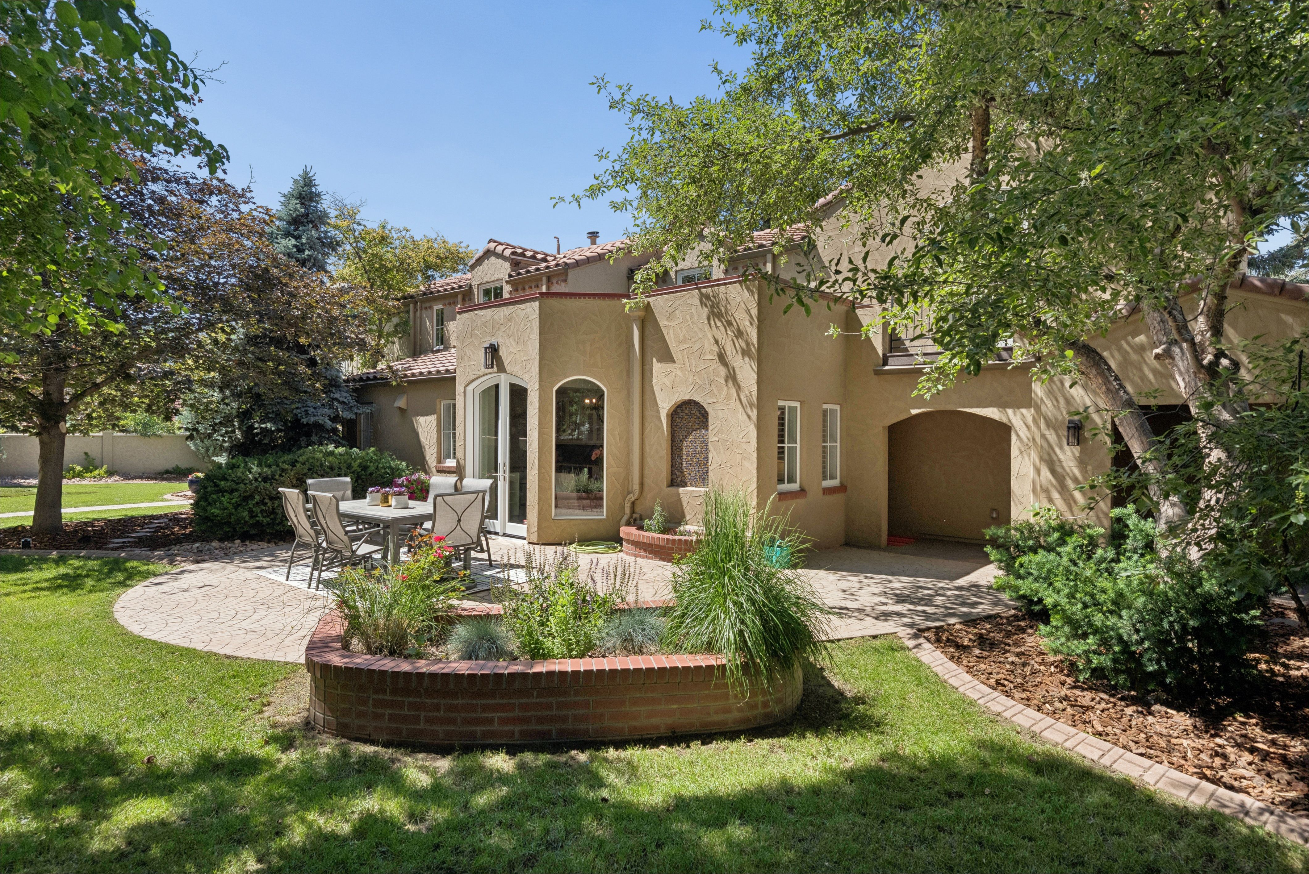  Exceptional Spanish-Inspired Residence - 物件實景