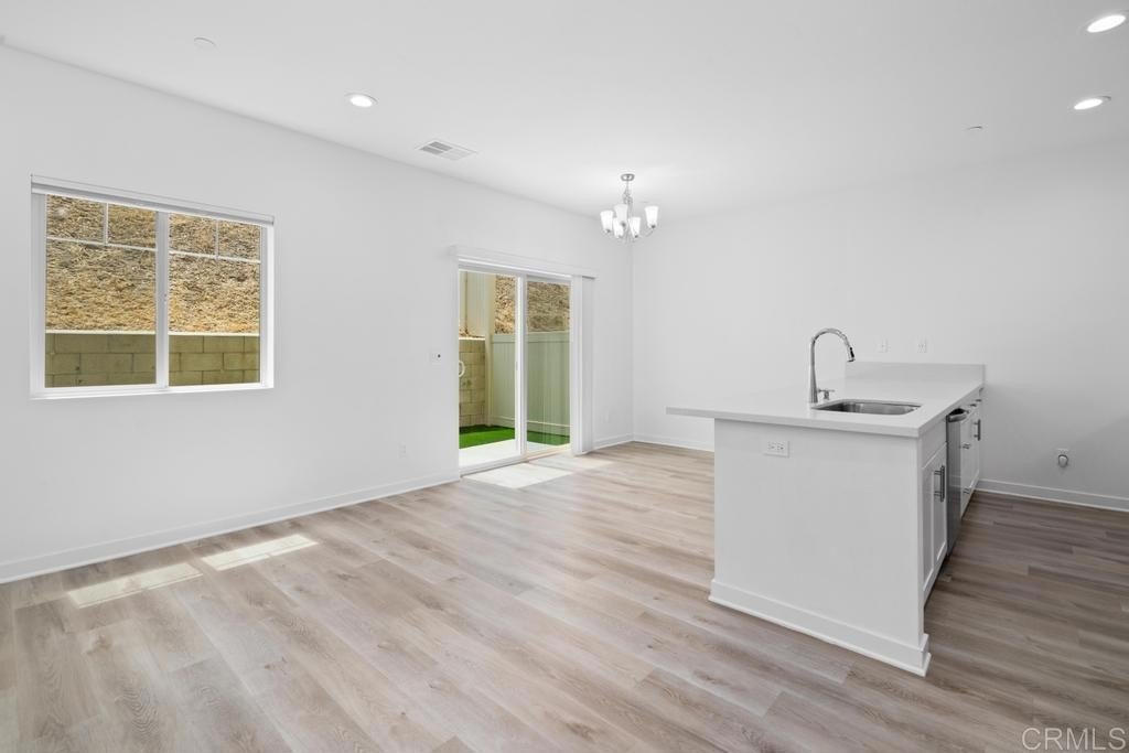 El Cajon, California, 92020, United States, 3 Bedrooms Bedrooms, ,3 BathroomsBathrooms,Residential,For Sale,1932515