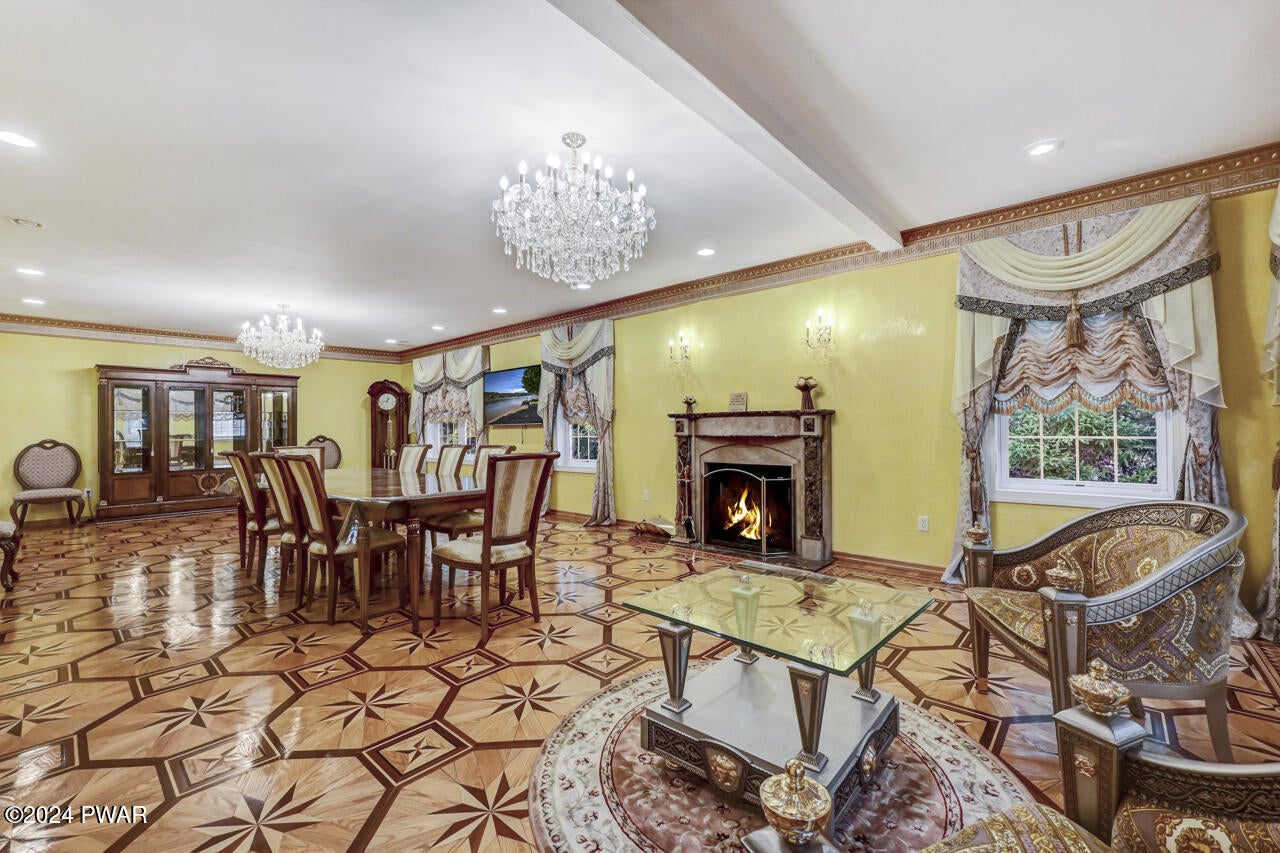 Albrightsville, Pennsylvania, 18210, United States, 4 Bedrooms Bedrooms, ,5 BathroomsBathrooms,Residential,For Sale,1982857