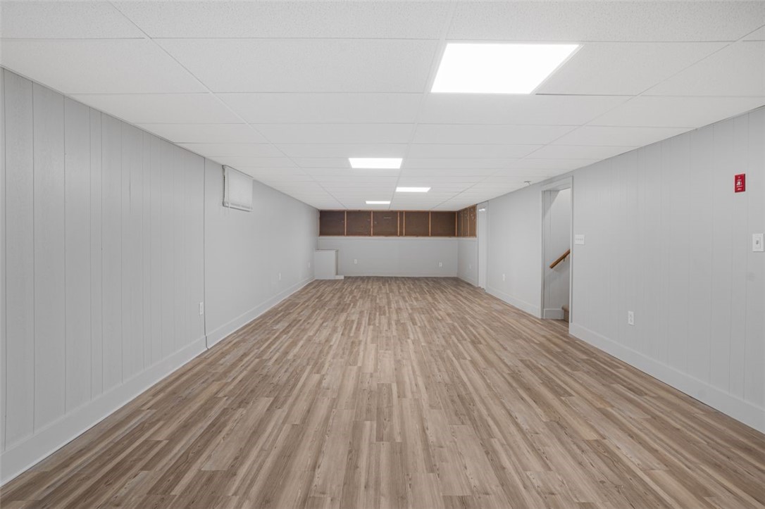 Providence, Rhode Island, 02809, United States, 3 Bedrooms Bedrooms, ,1 BathroomBathrooms,Residential,For Sale,2003236