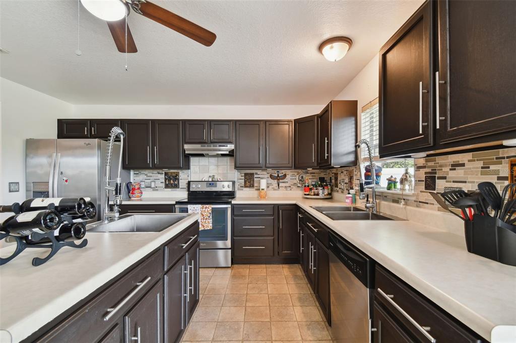 Land O Lakes, Florida, 34638, United States, 4 Bedrooms Bedrooms, ,4 BathroomsBathrooms,Residential,For Sale,1921134